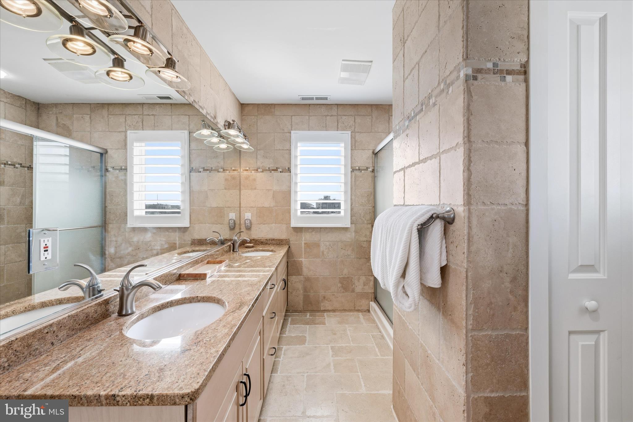 CURVES - Residential