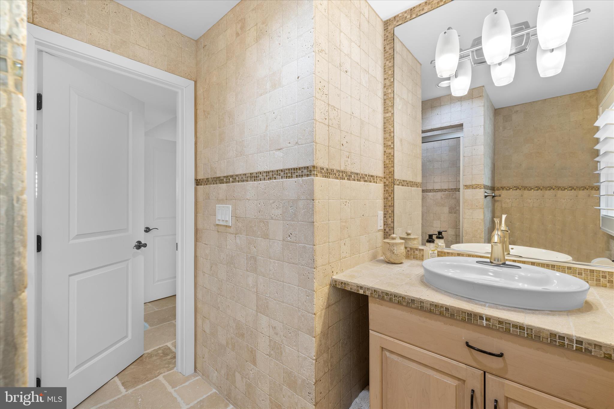 CURVES - Residential