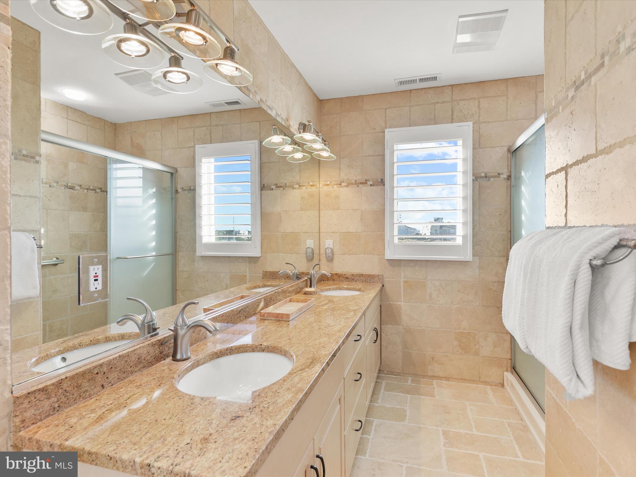 CURVES - Residential