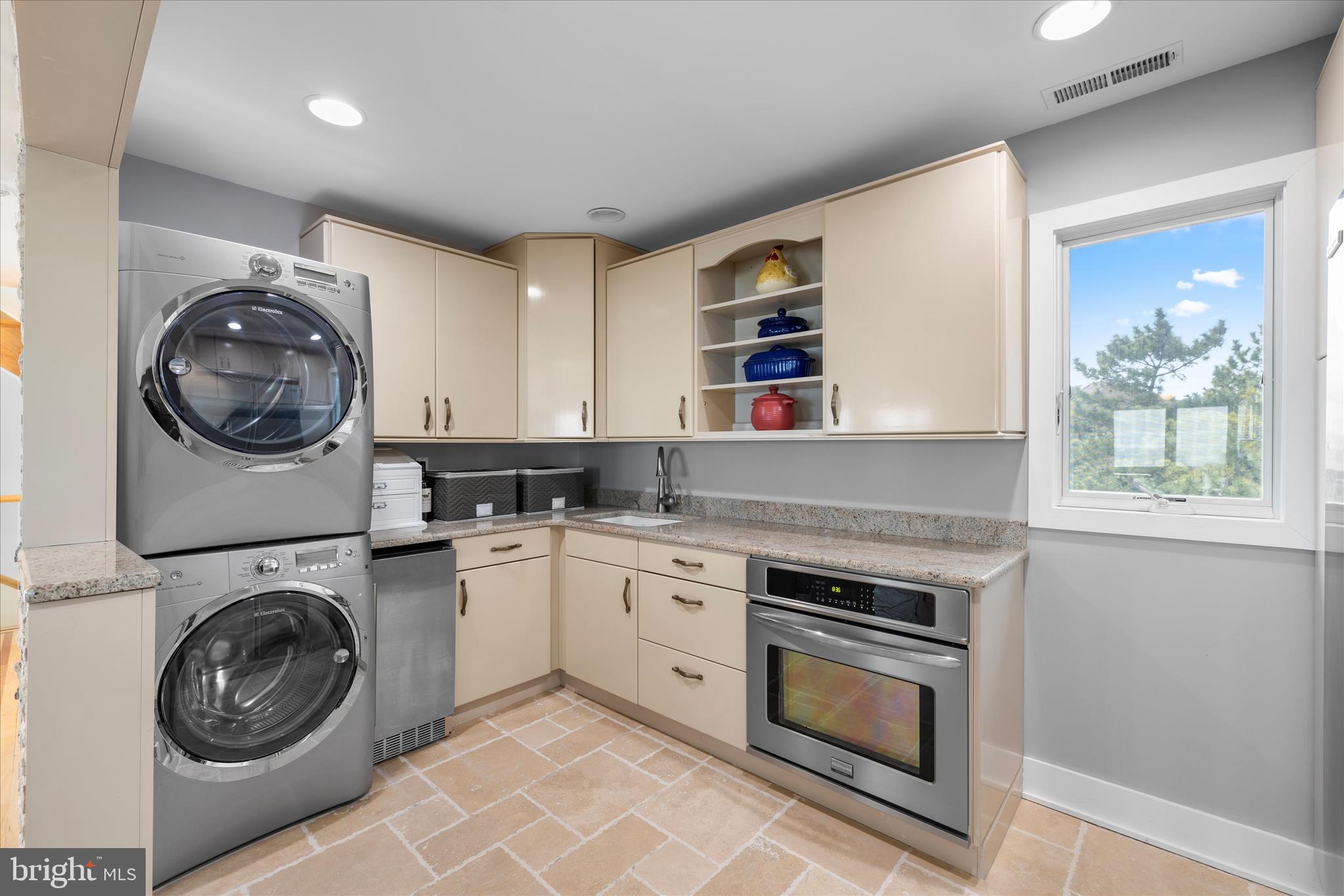 CURVES - Residential