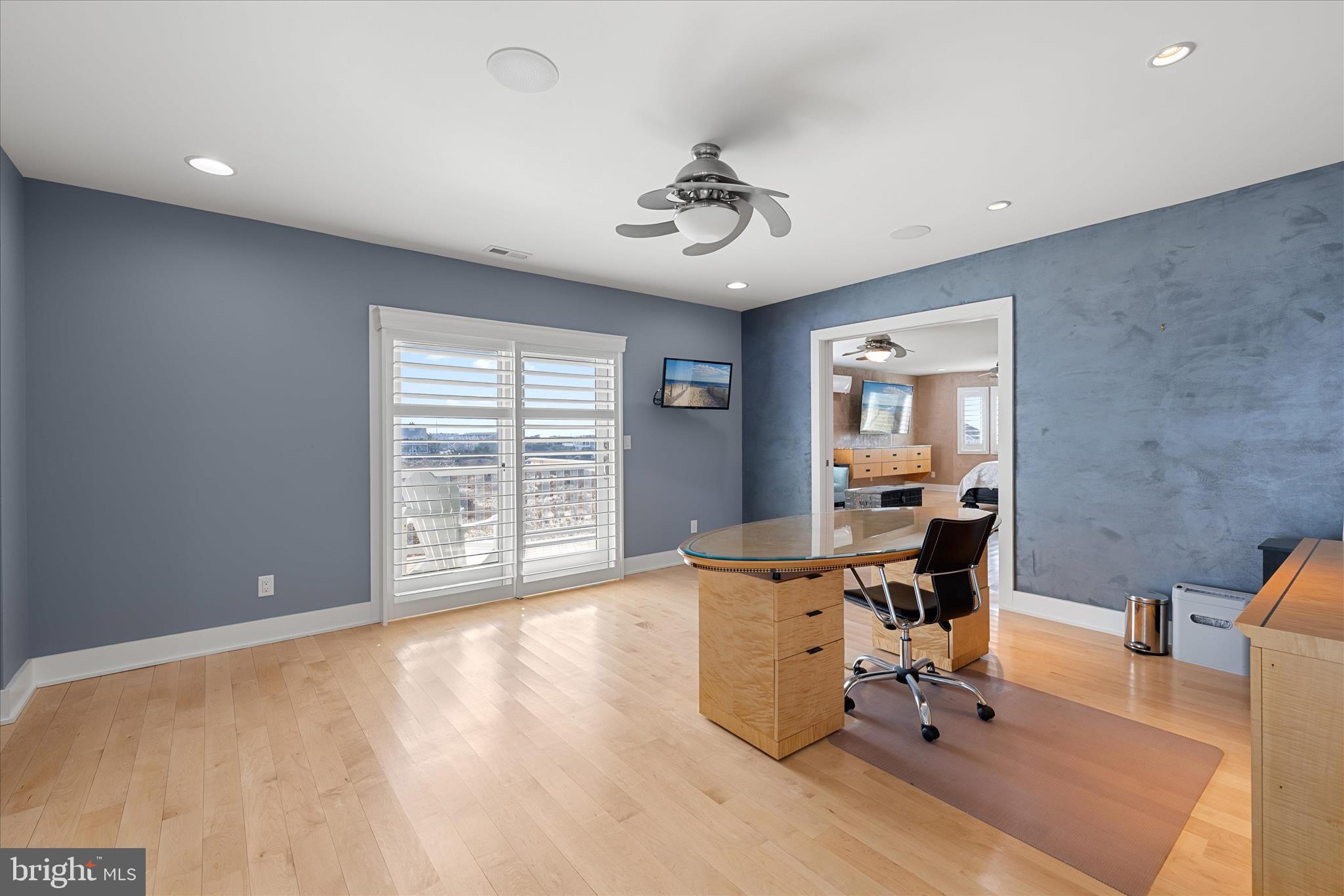 CURVES - Residential