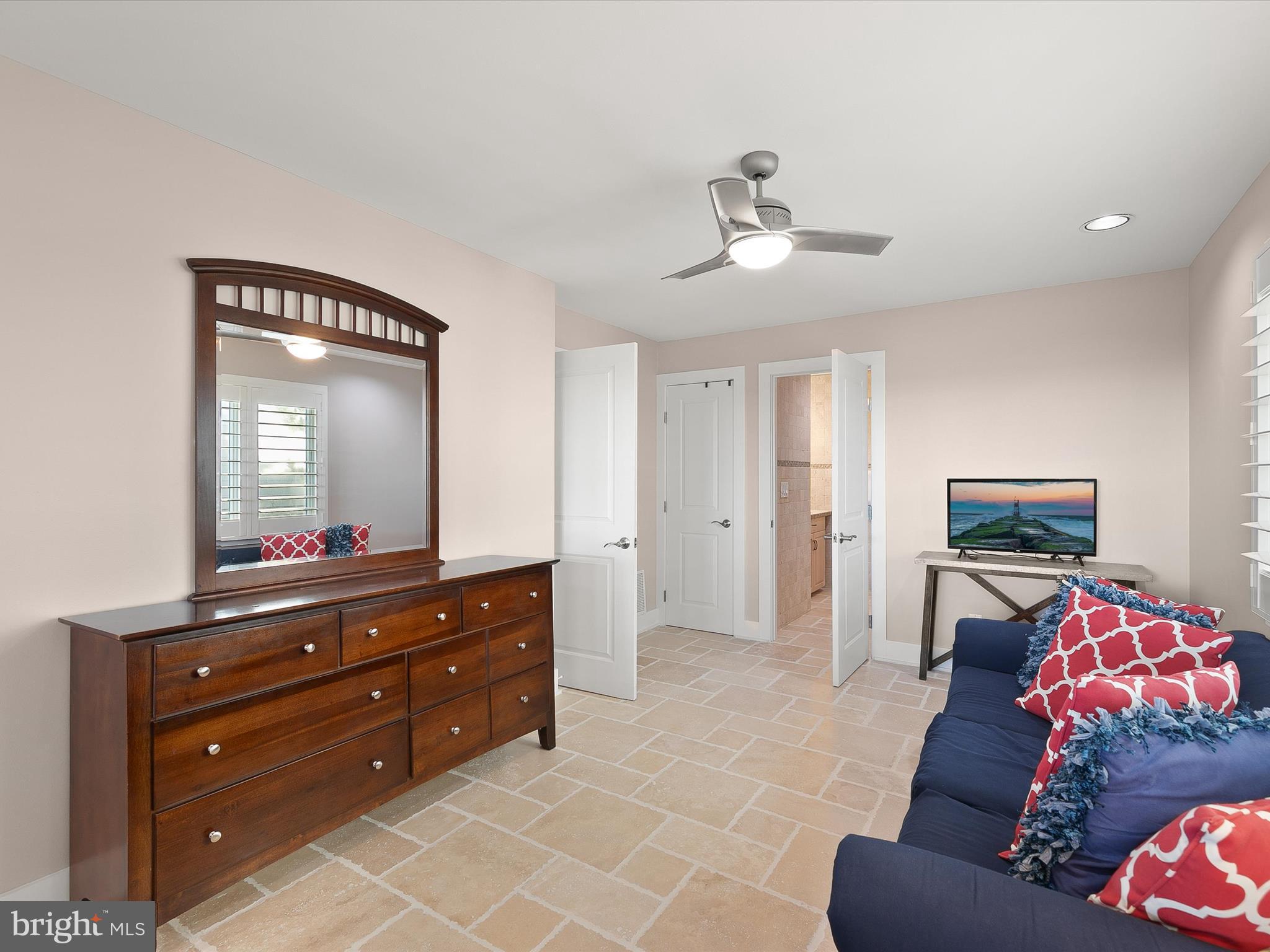 CURVES - Residential