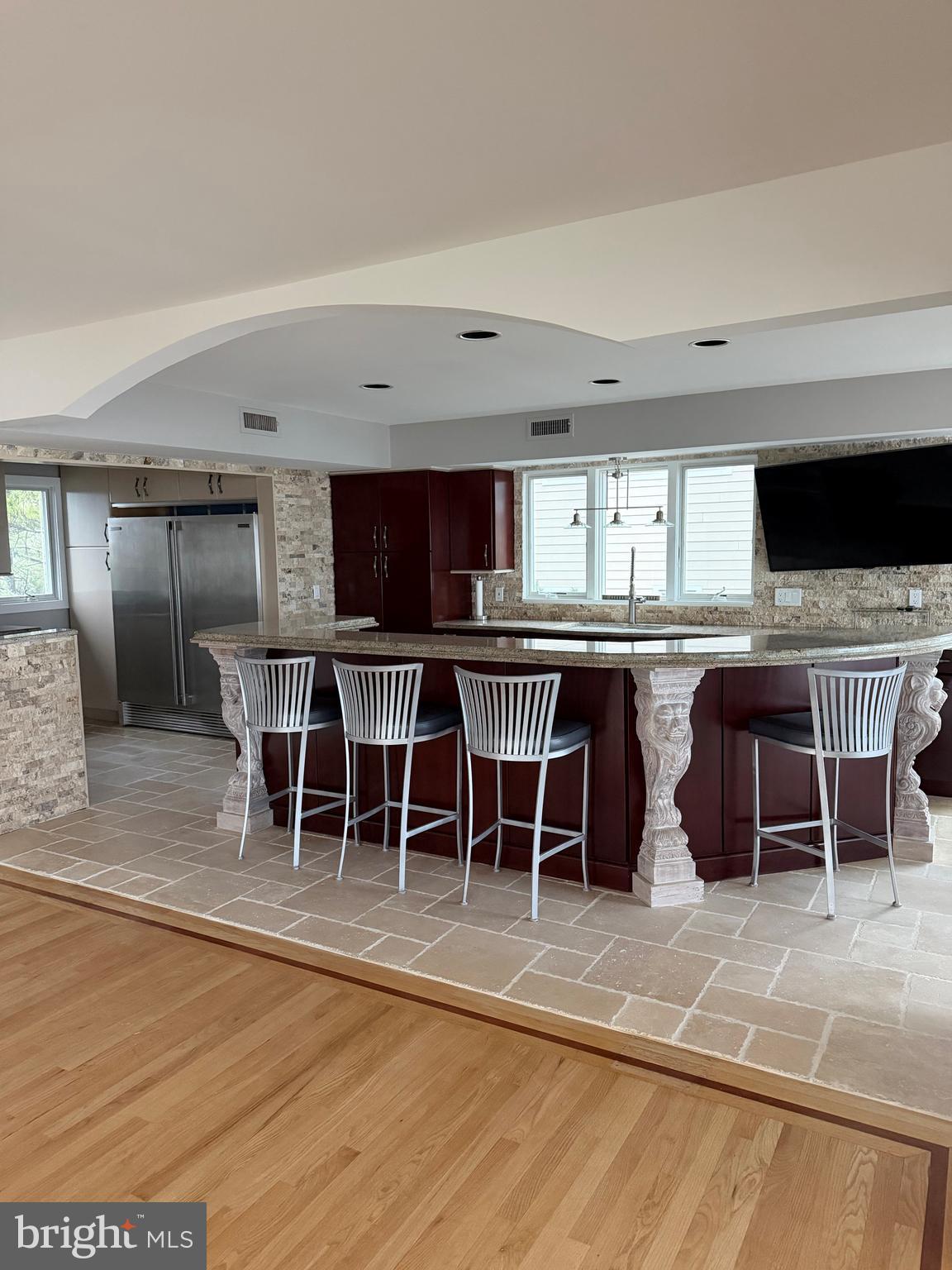 CURVES - Residential