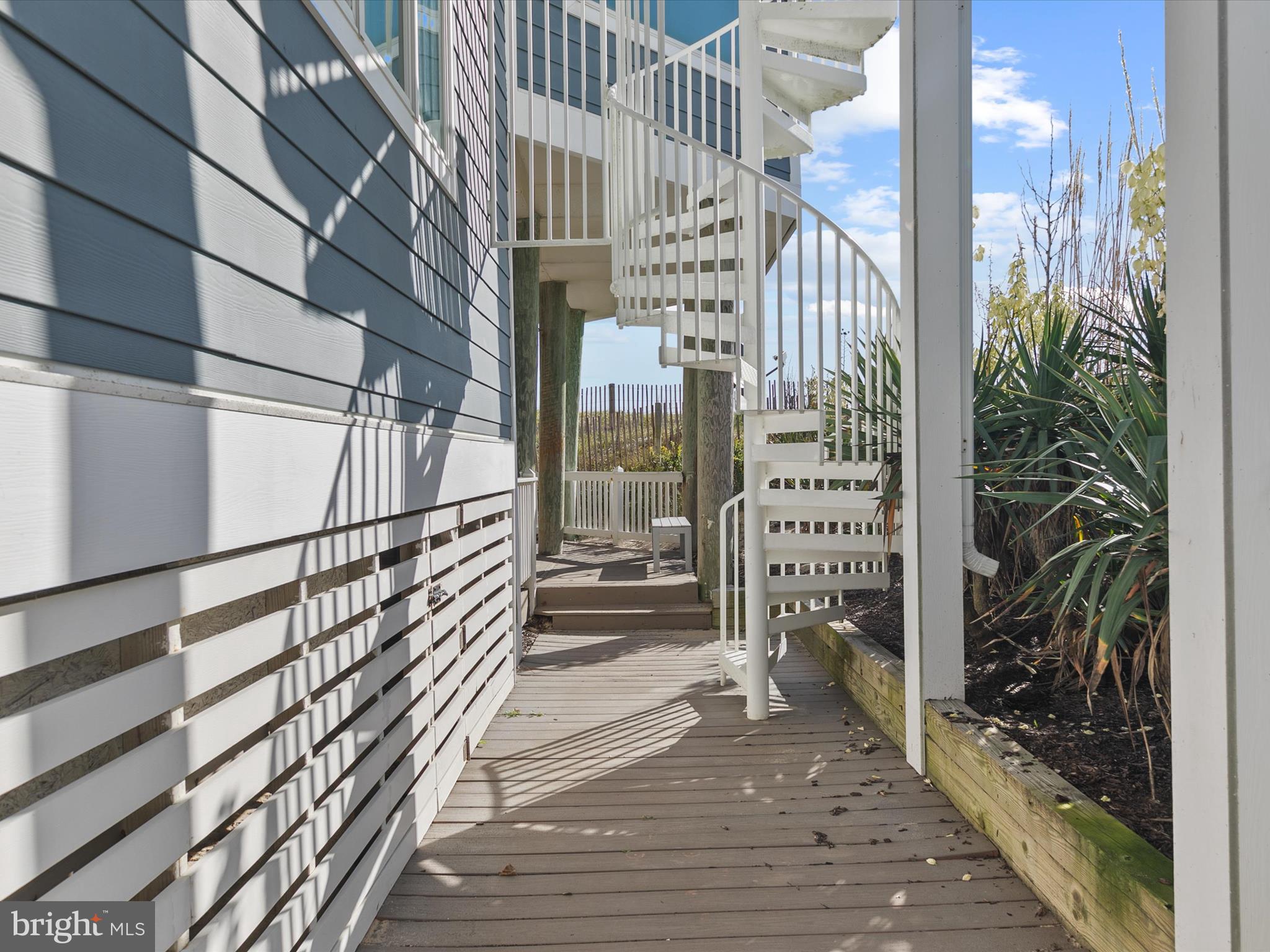 CURVES - Residential