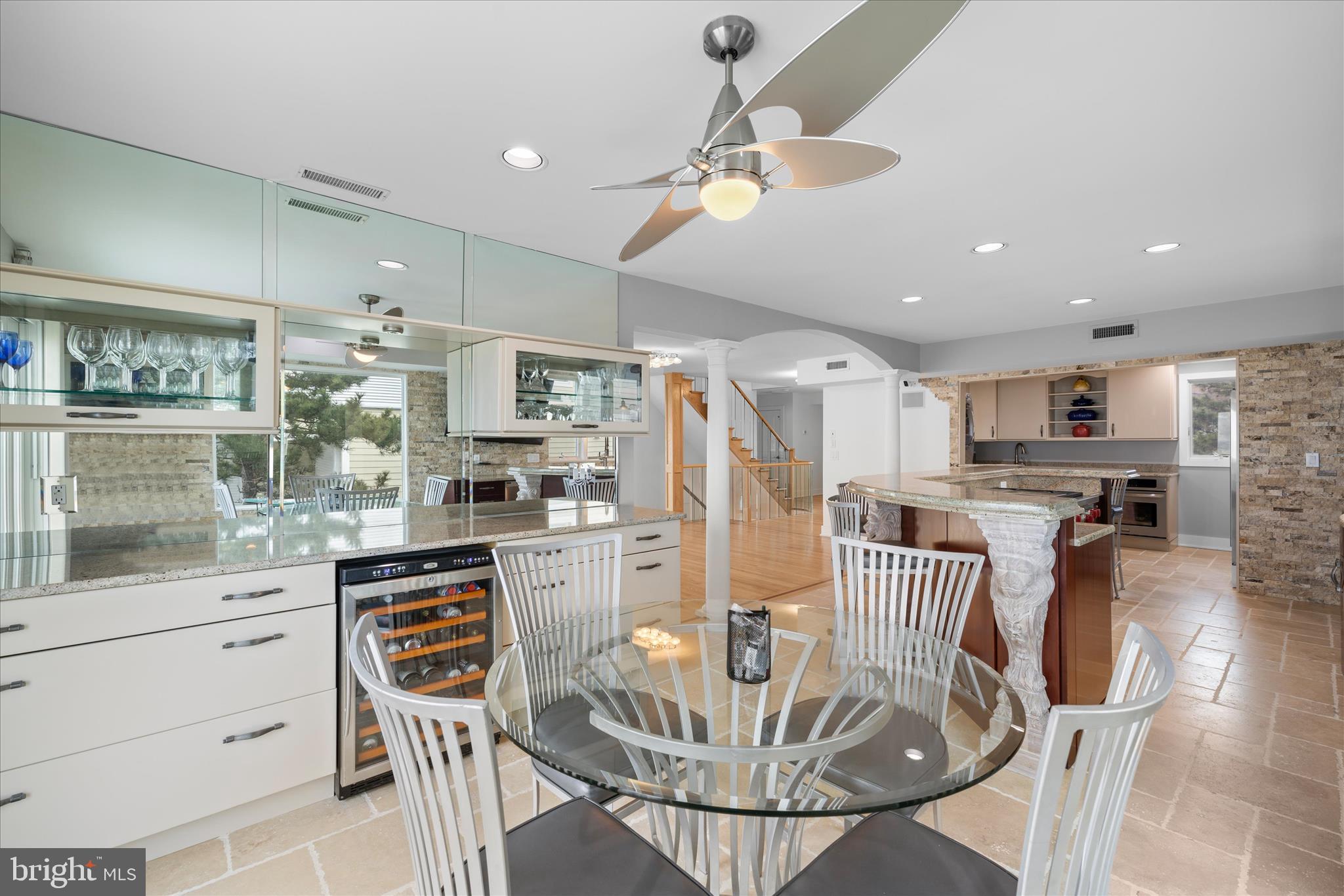 CURVES - Residential