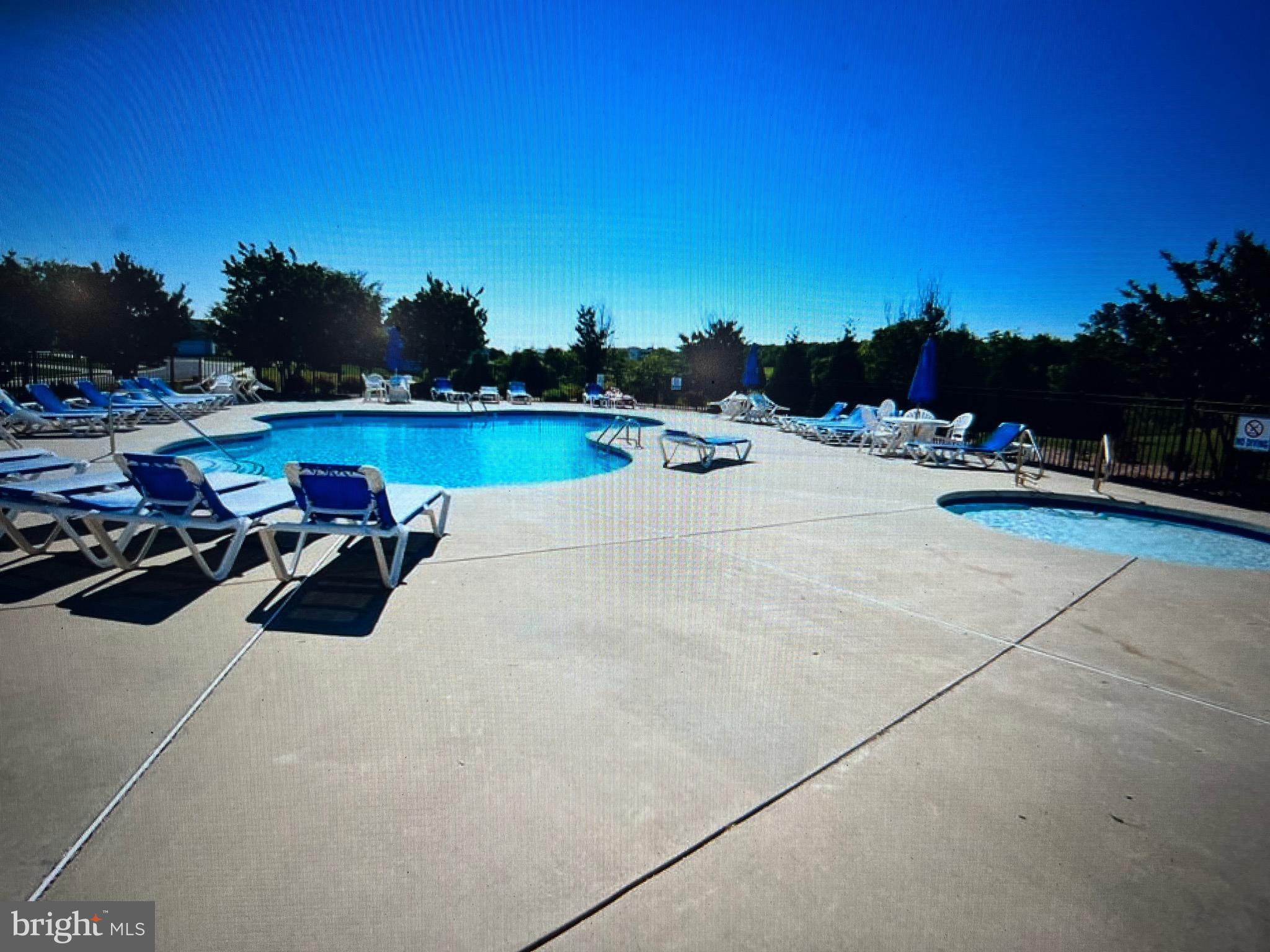 SUMMERCREST - Residential