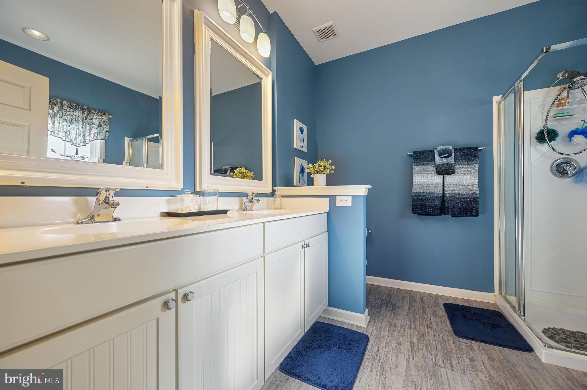 SUMMERCREST - Residential