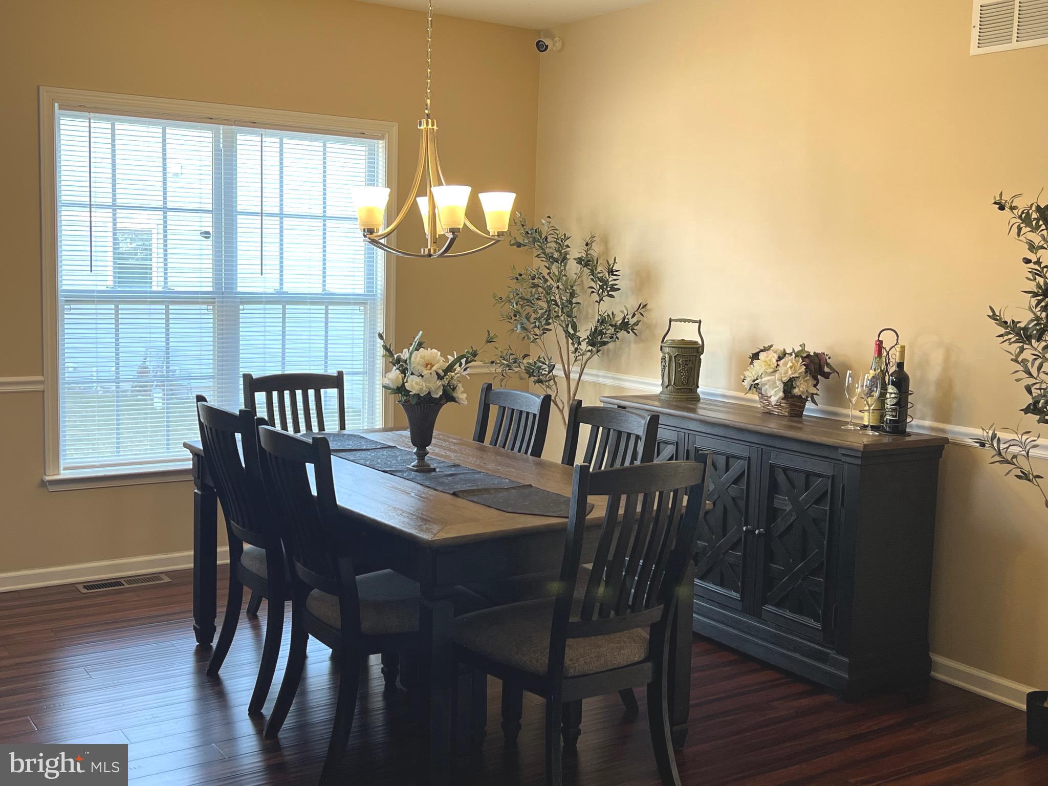 SUMMERCREST - Residential