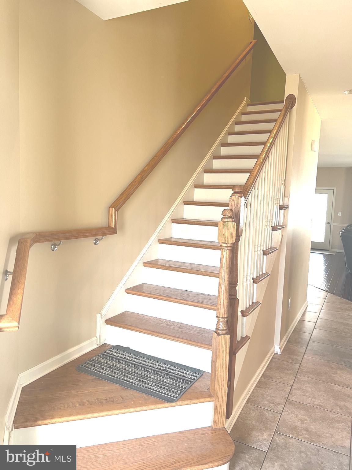 SUMMERCREST - Residential