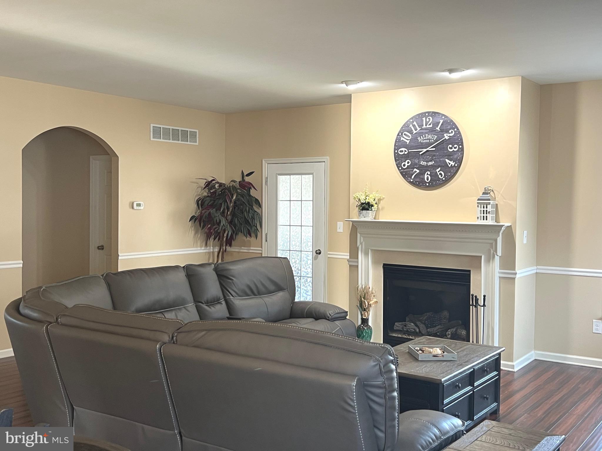 SUMMERCREST - Residential