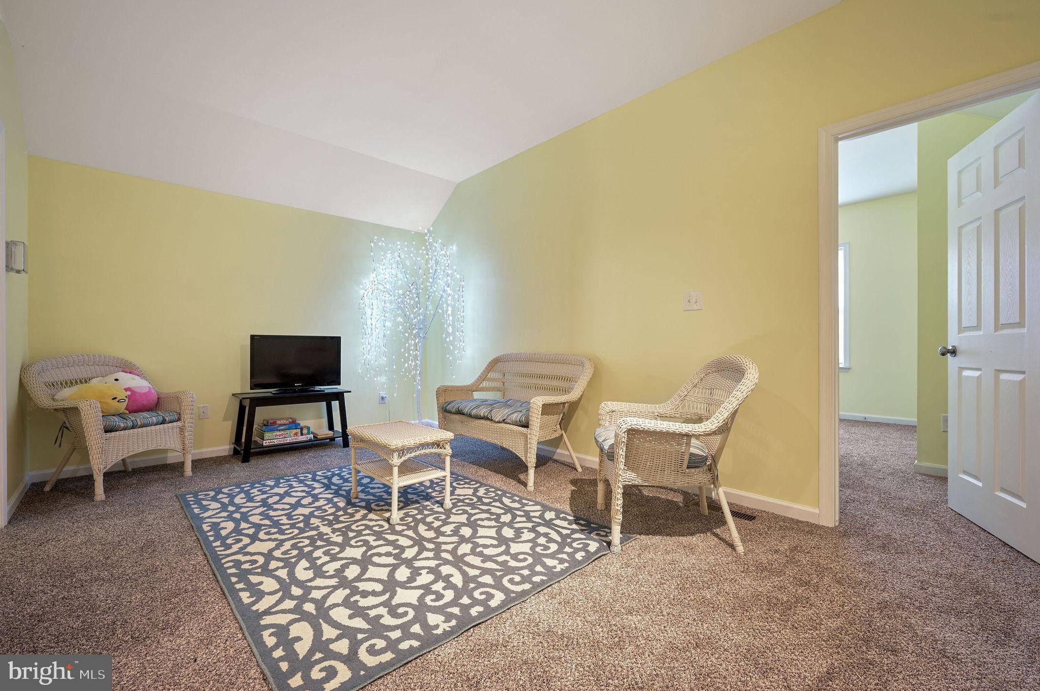 SUMMERCREST - Residential