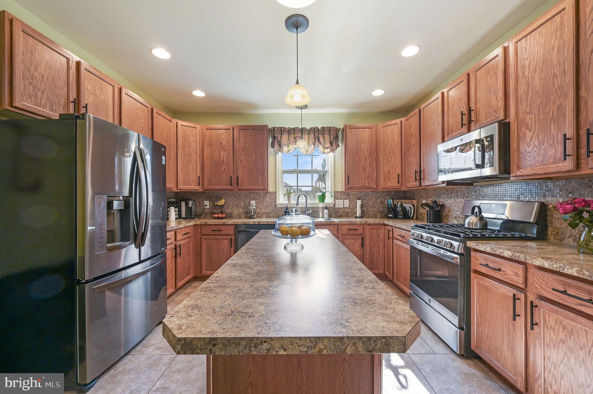 SUMMERCREST - Residential