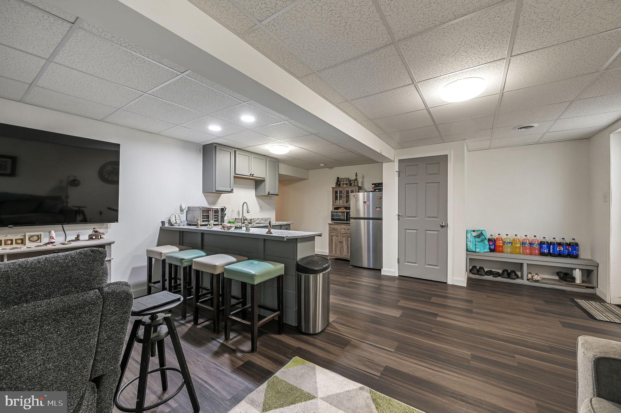 SUMMERCREST - Residential