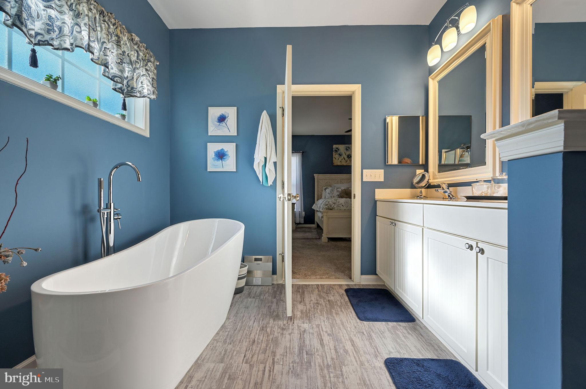 SUMMERCREST - Residential