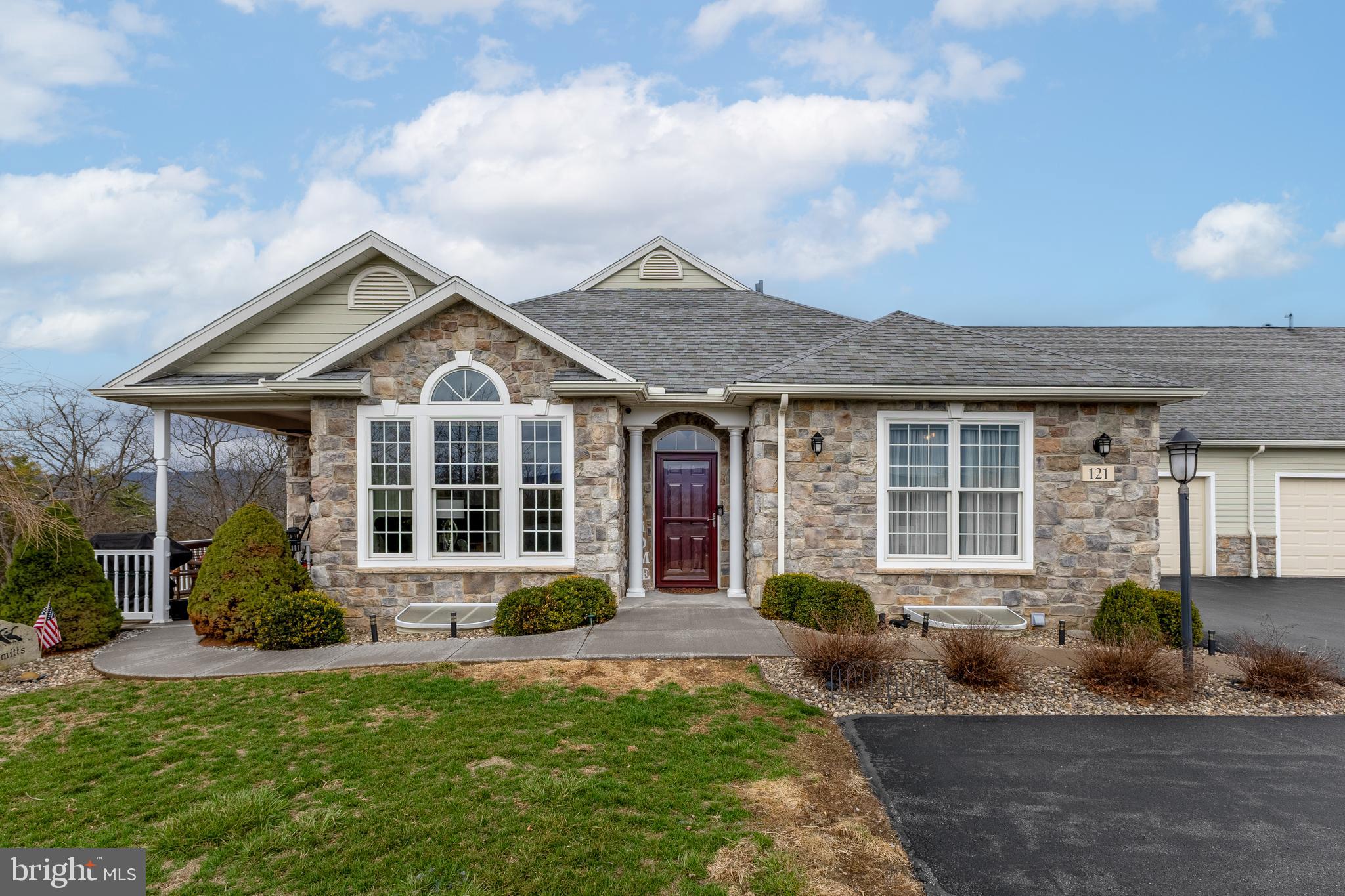 PARADISE HILLS - Residential