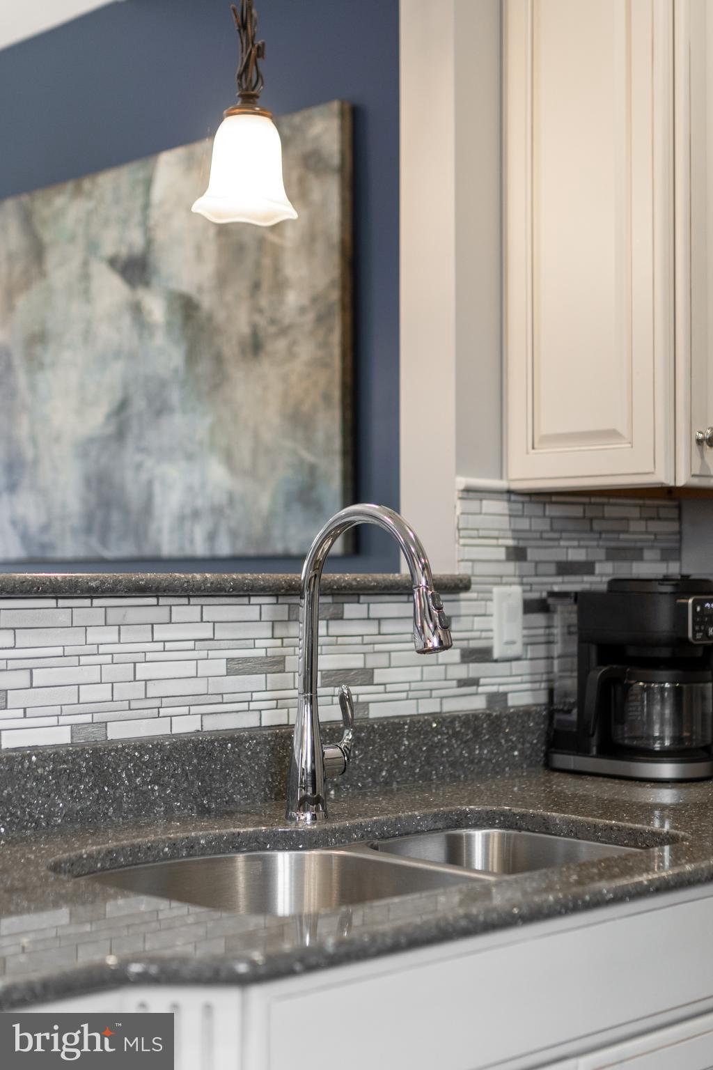 PARADISE HILLS - Residential