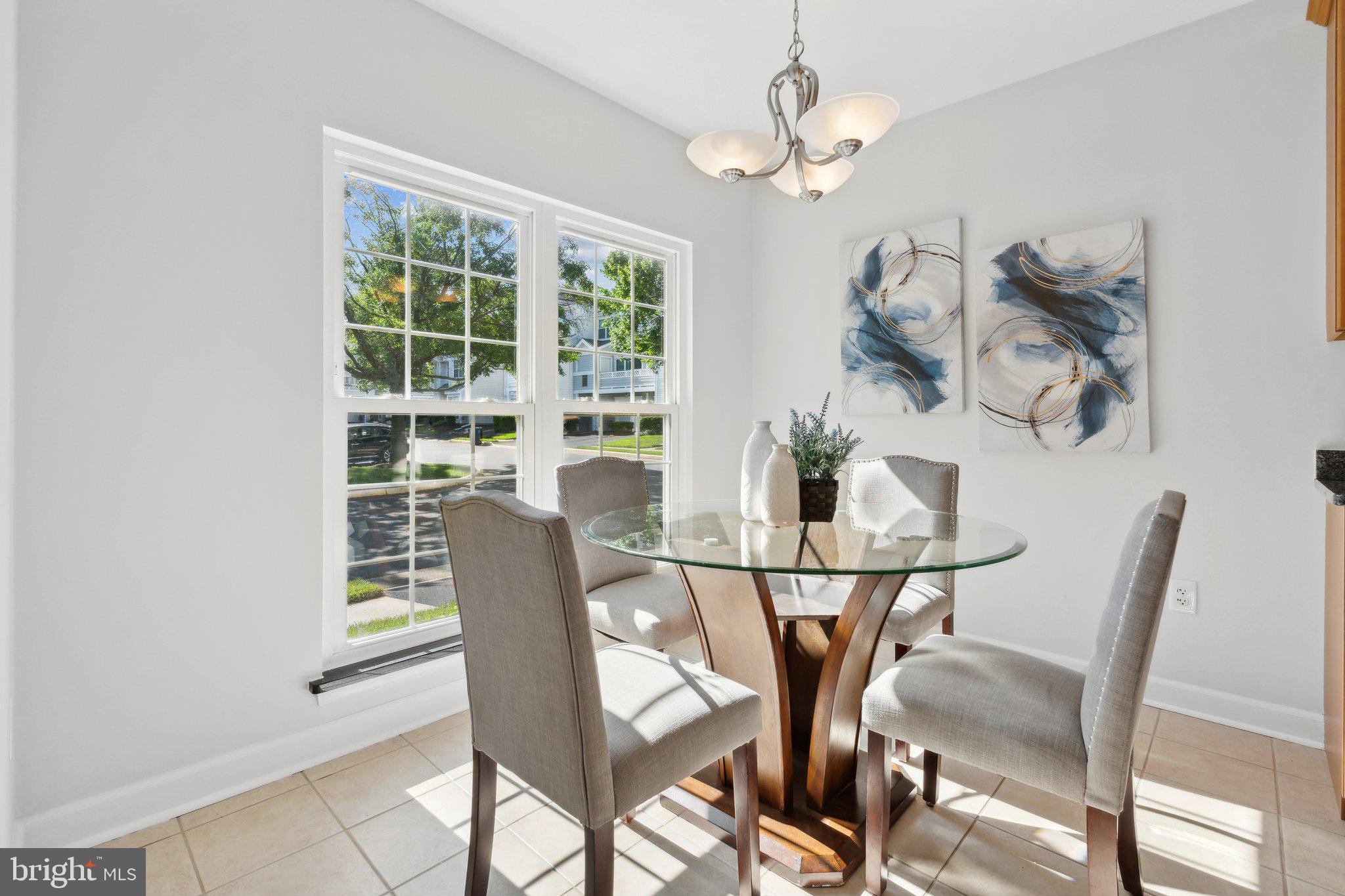 LIFESTYLE AT SULLY STATION - Residential