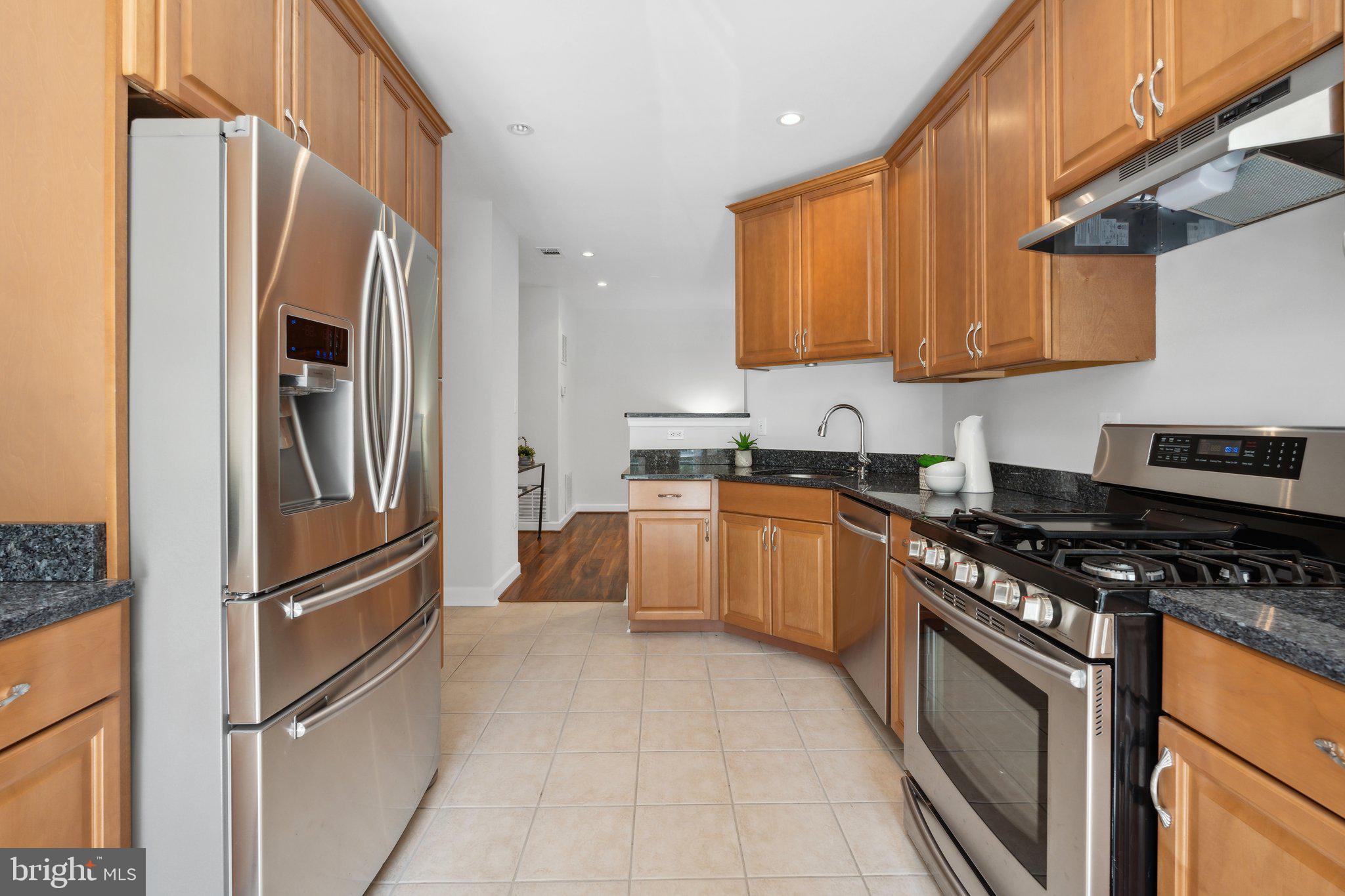 LIFESTYLE AT SULLY STATION - Residential