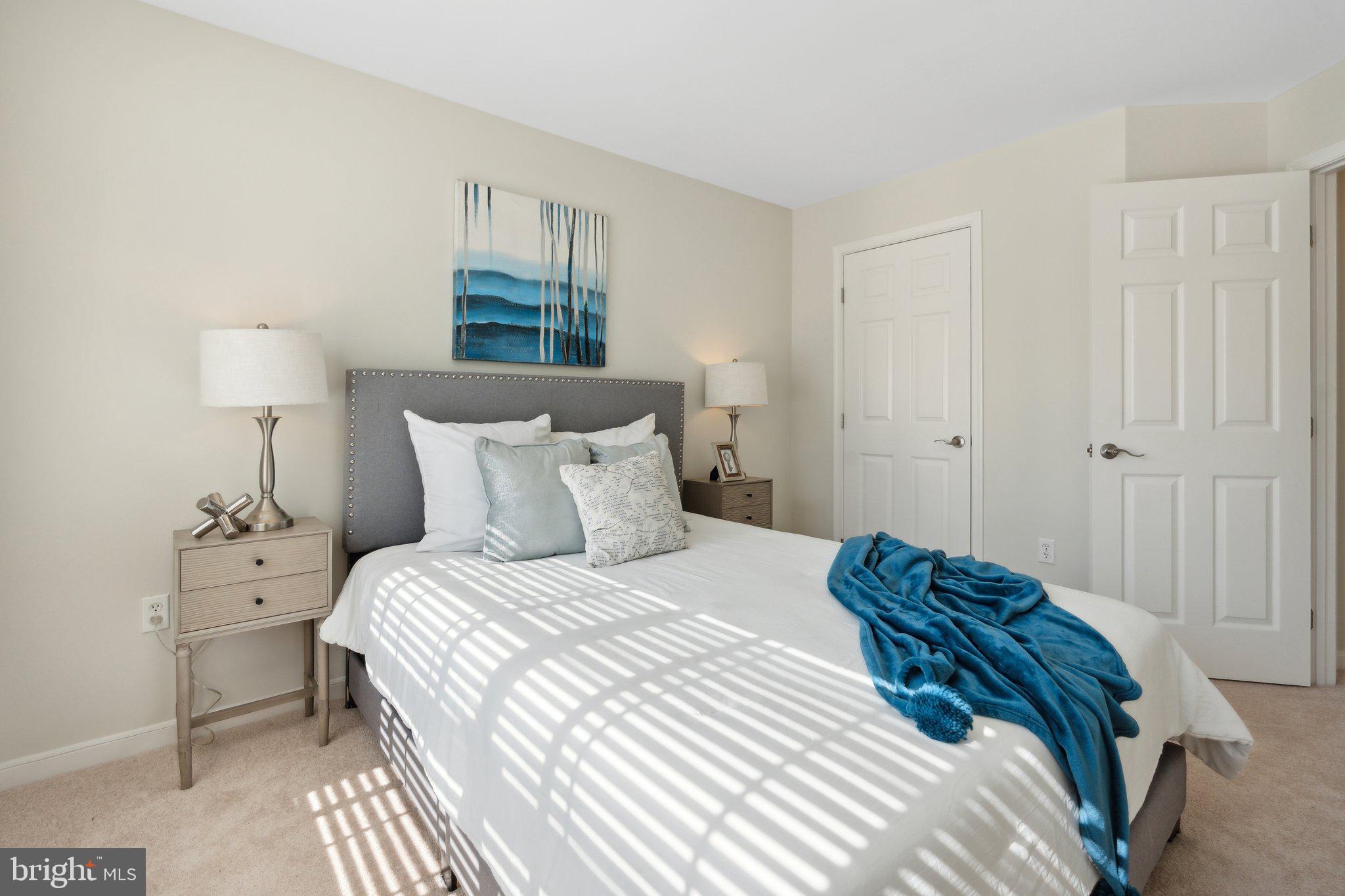 LIFESTYLE AT SULLY STATION - Residential