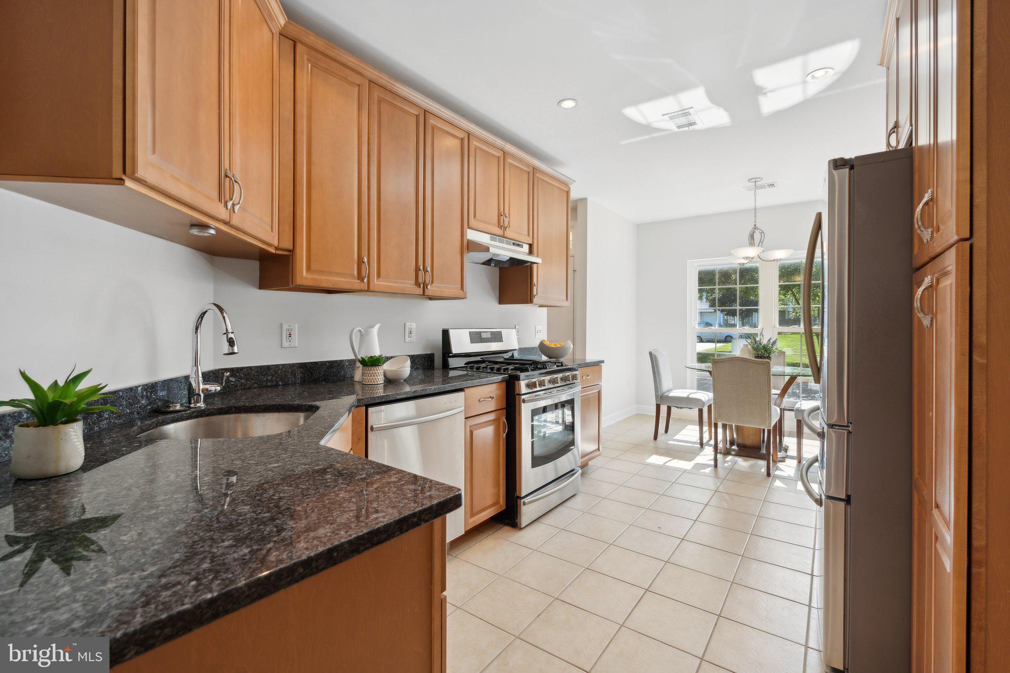 LIFESTYLE AT SULLY STATION - Residential