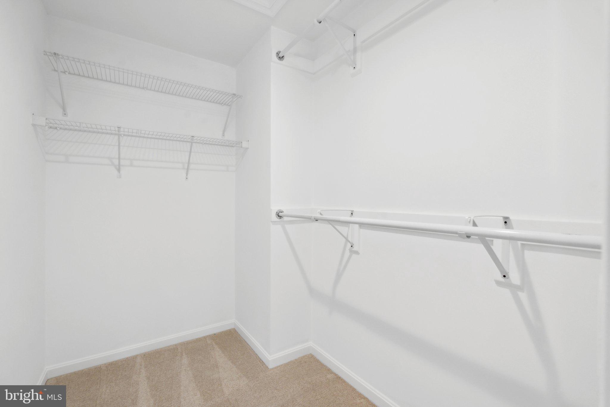 LIFESTYLE AT SULLY STATION - Residential