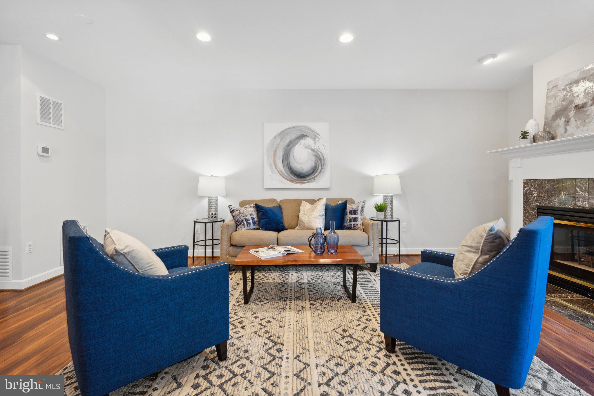 LIFESTYLE AT SULLY STATION - Residential