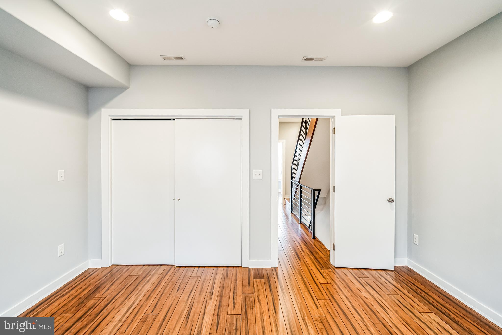 PASSYUNK SQUARE - Residential