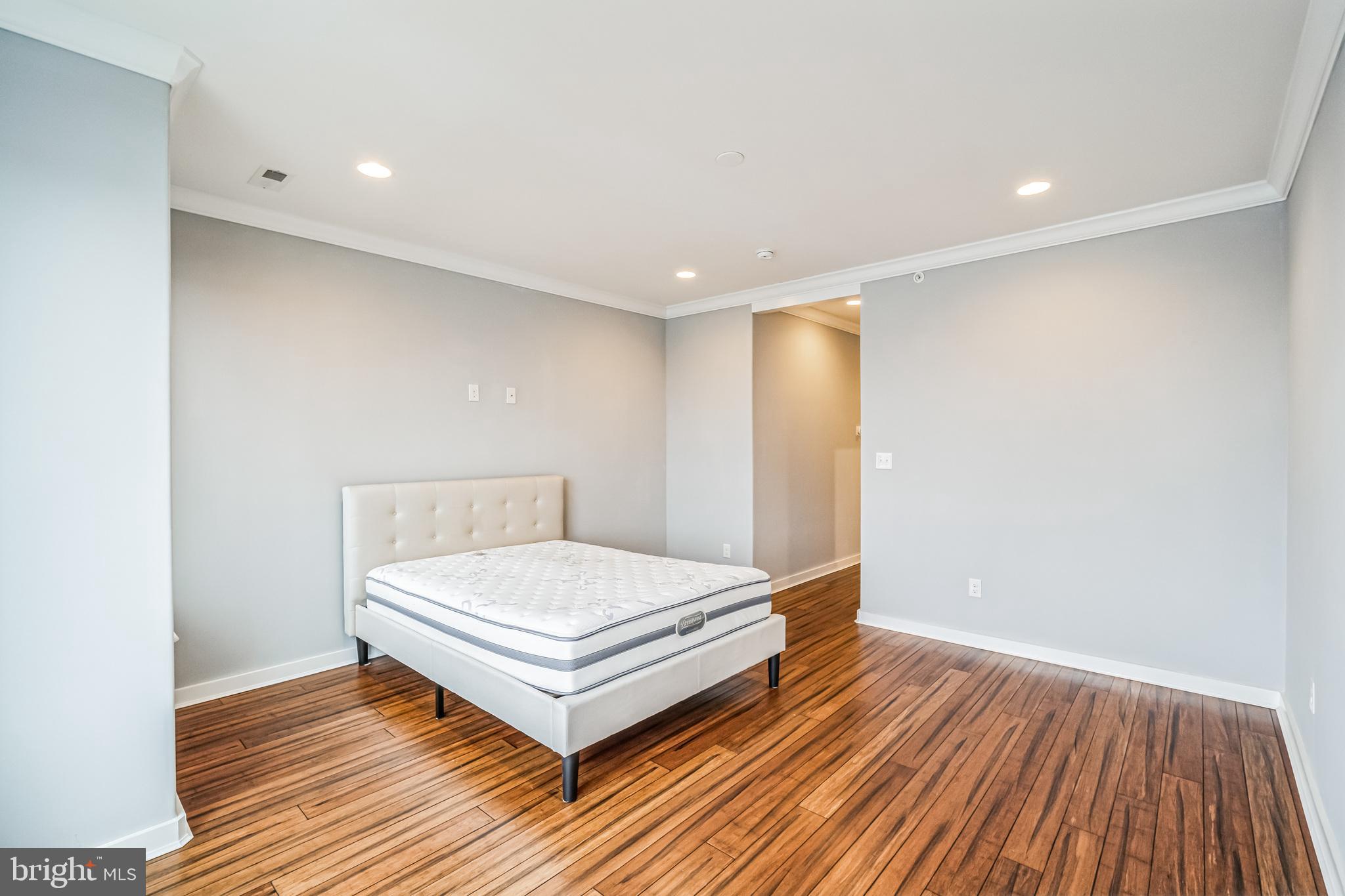 PASSYUNK SQUARE - Residential