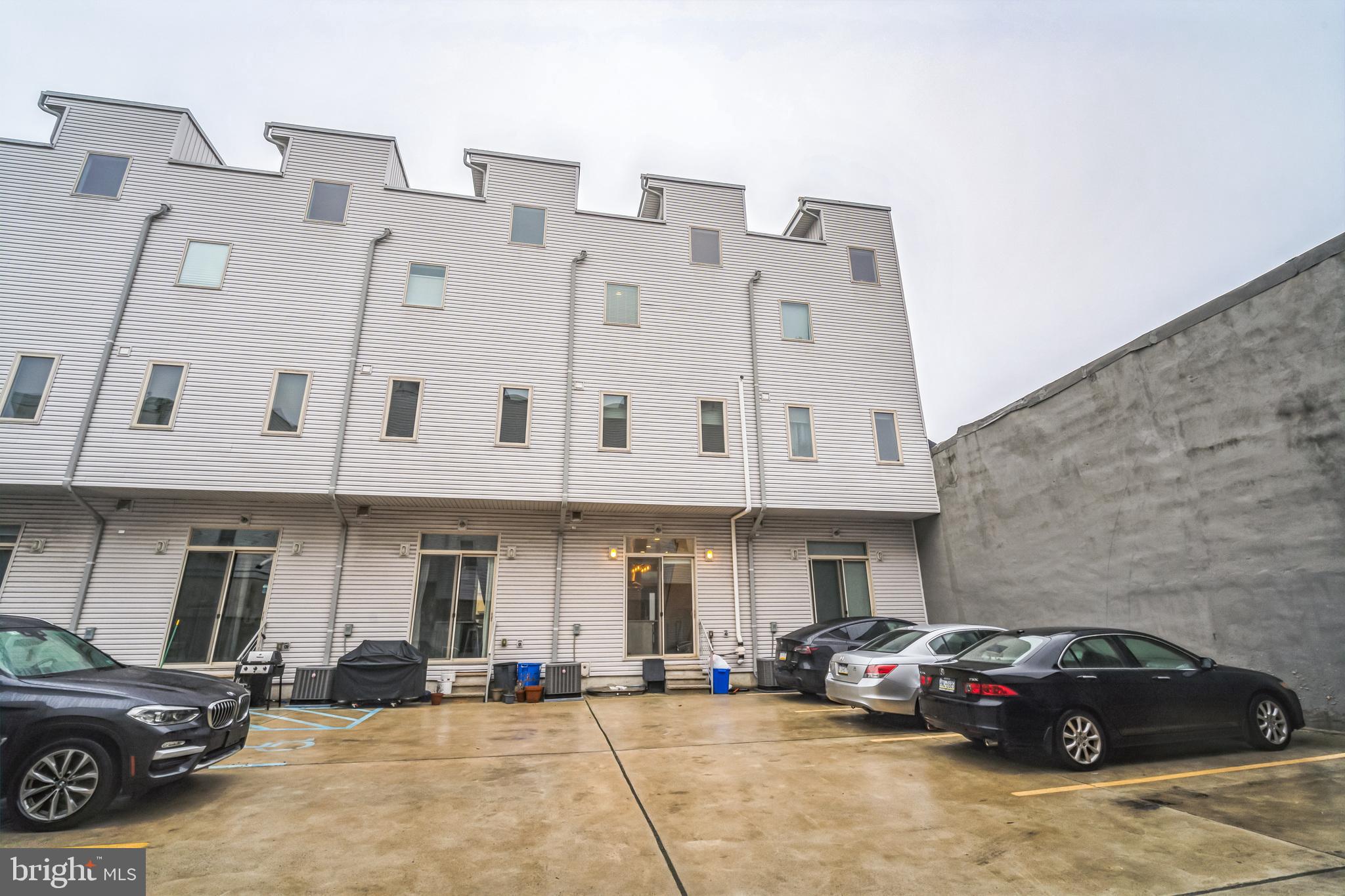 PASSYUNK SQUARE - Residential