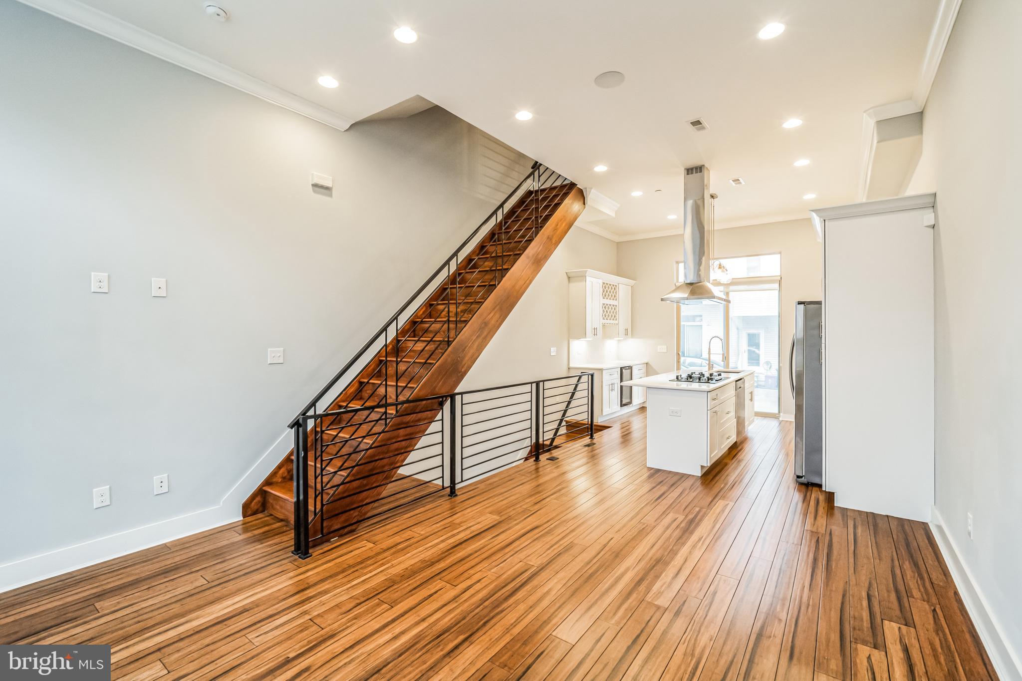 PASSYUNK SQUARE - Residential