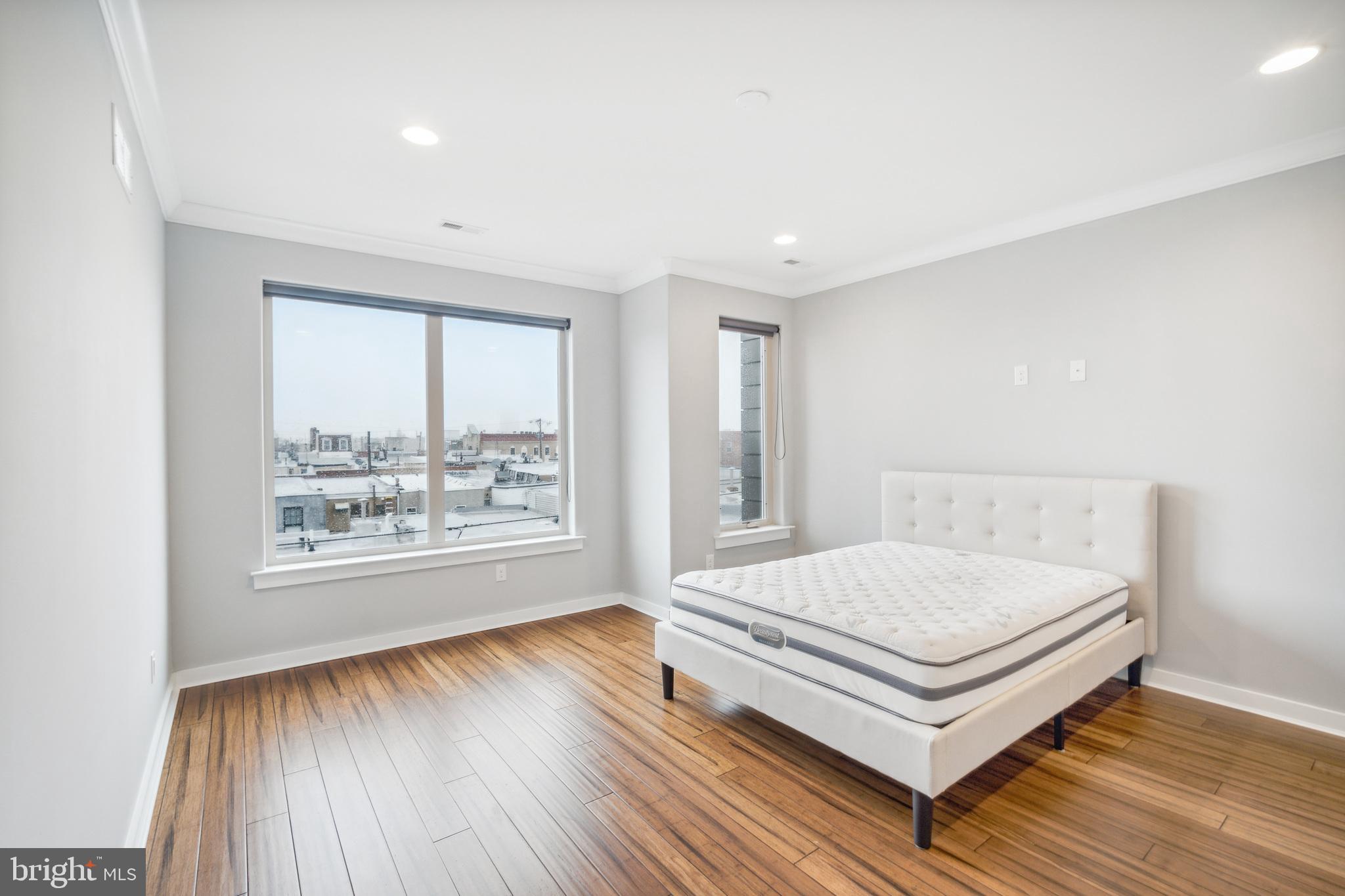 PASSYUNK SQUARE - Residential