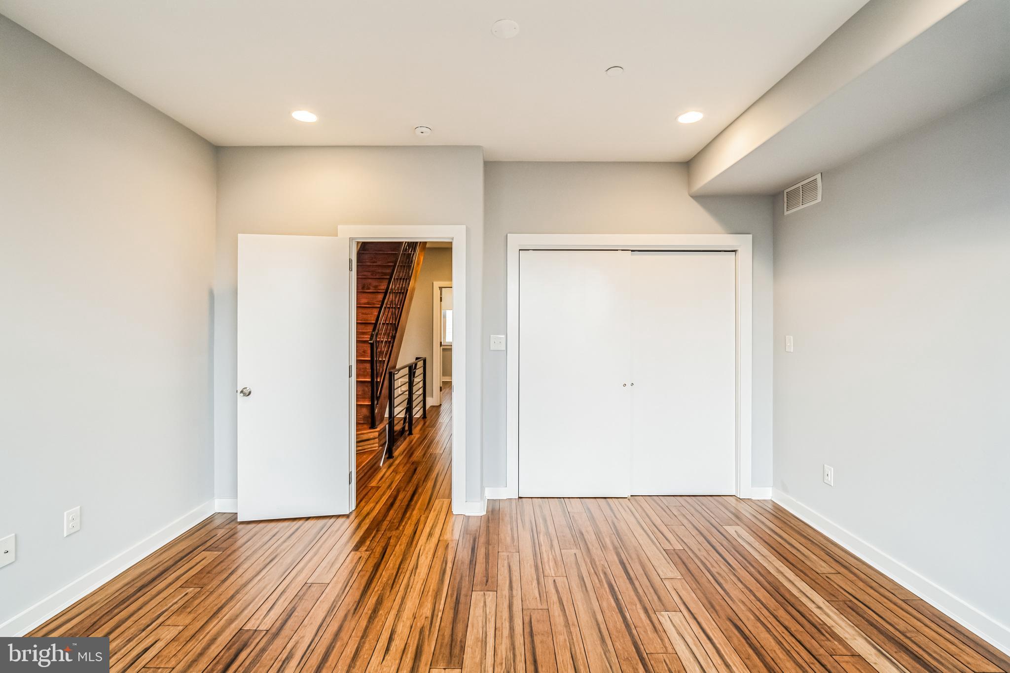 PASSYUNK SQUARE - Residential