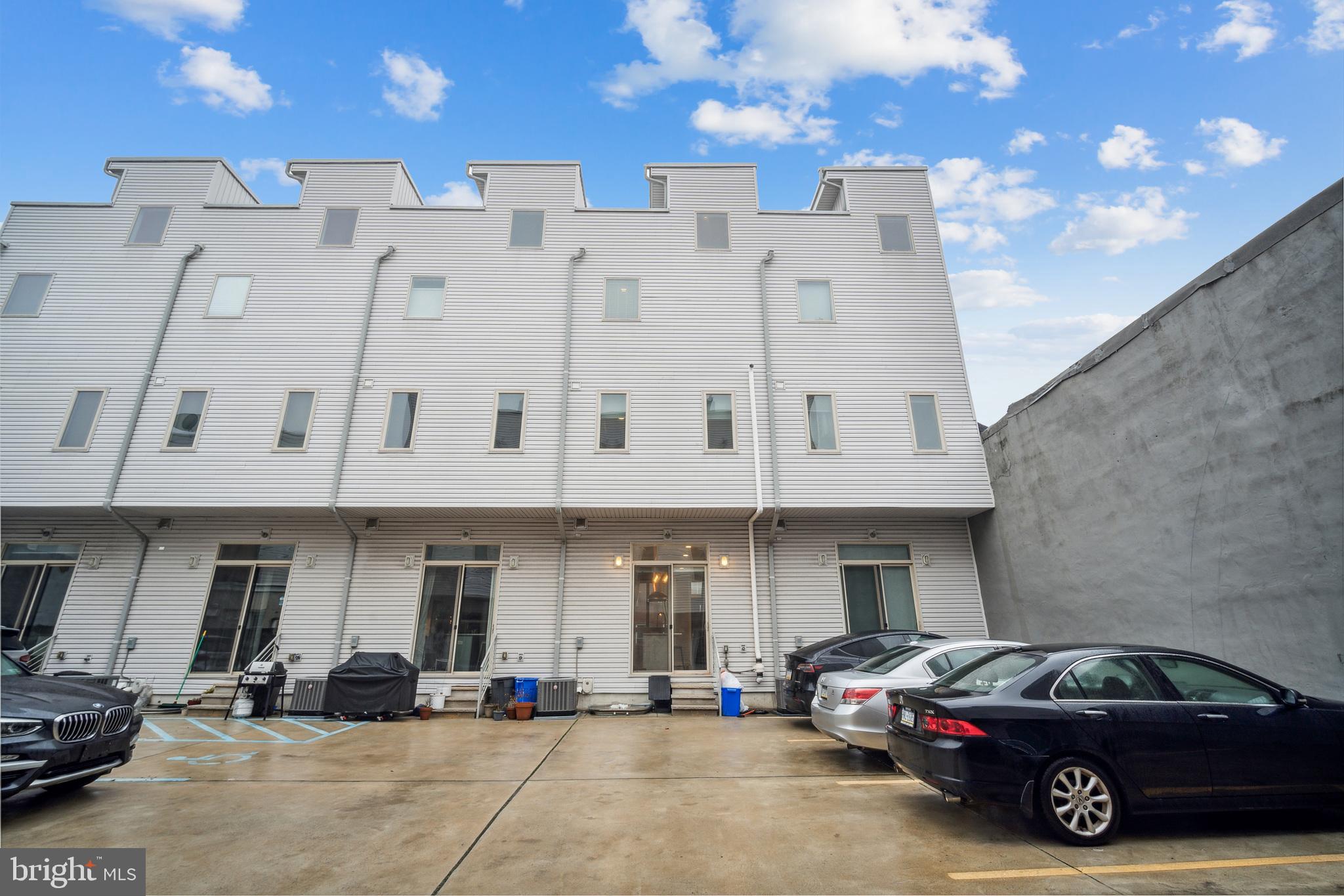 PASSYUNK SQUARE - Residential