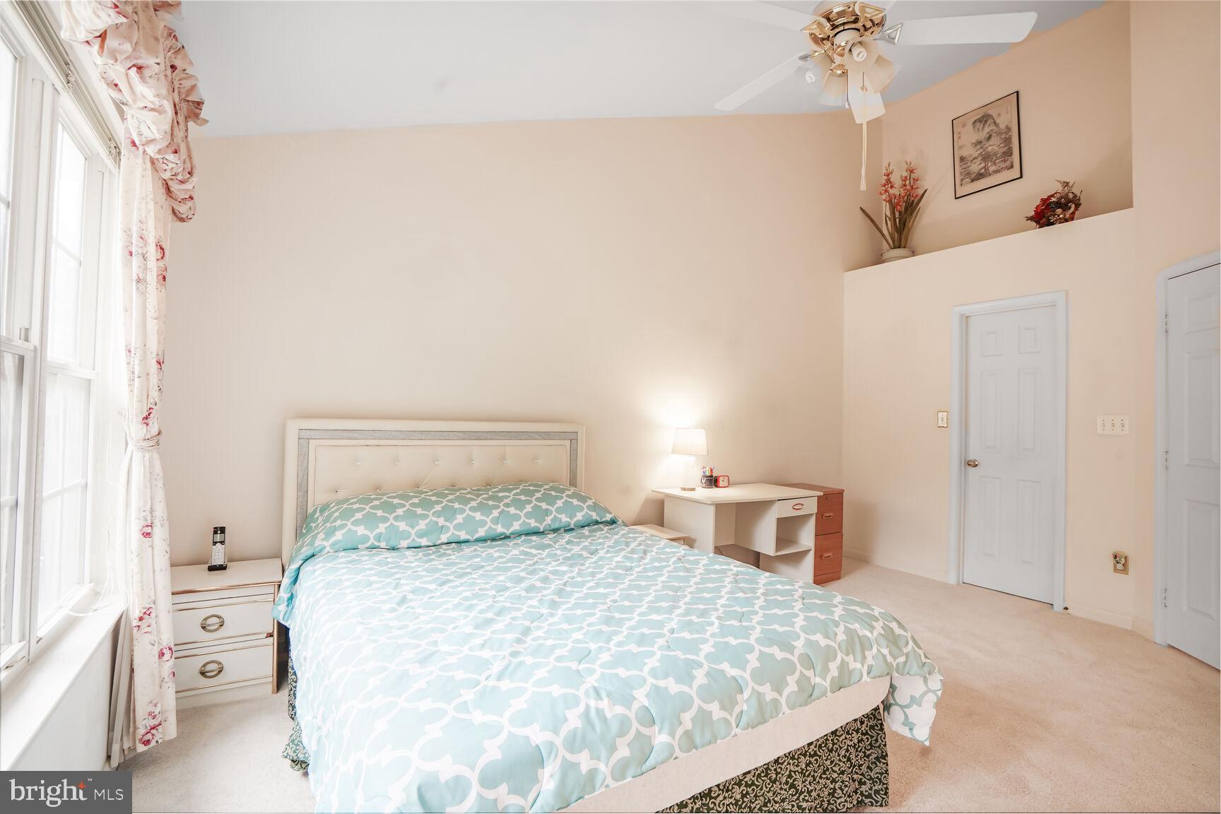 RANDOM HILLS - Residential