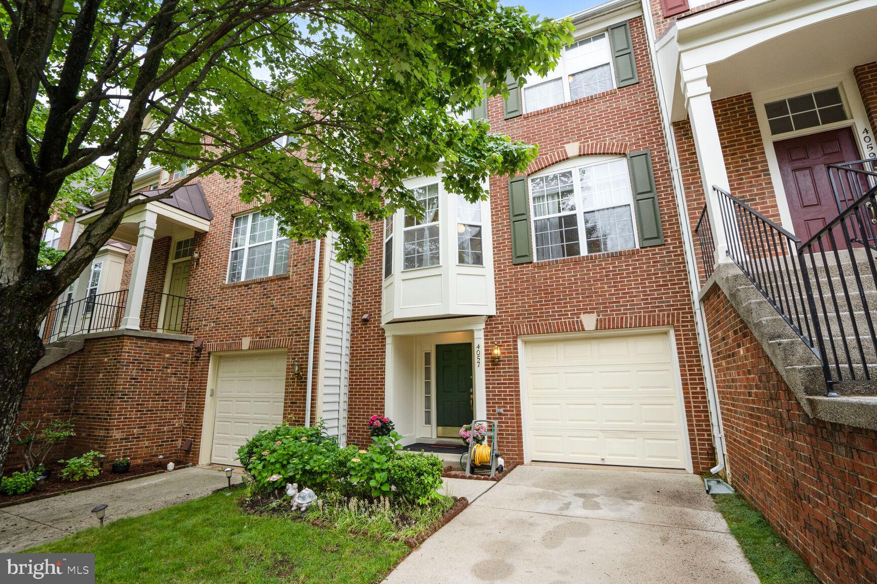 RANDOM HILLS - Residential