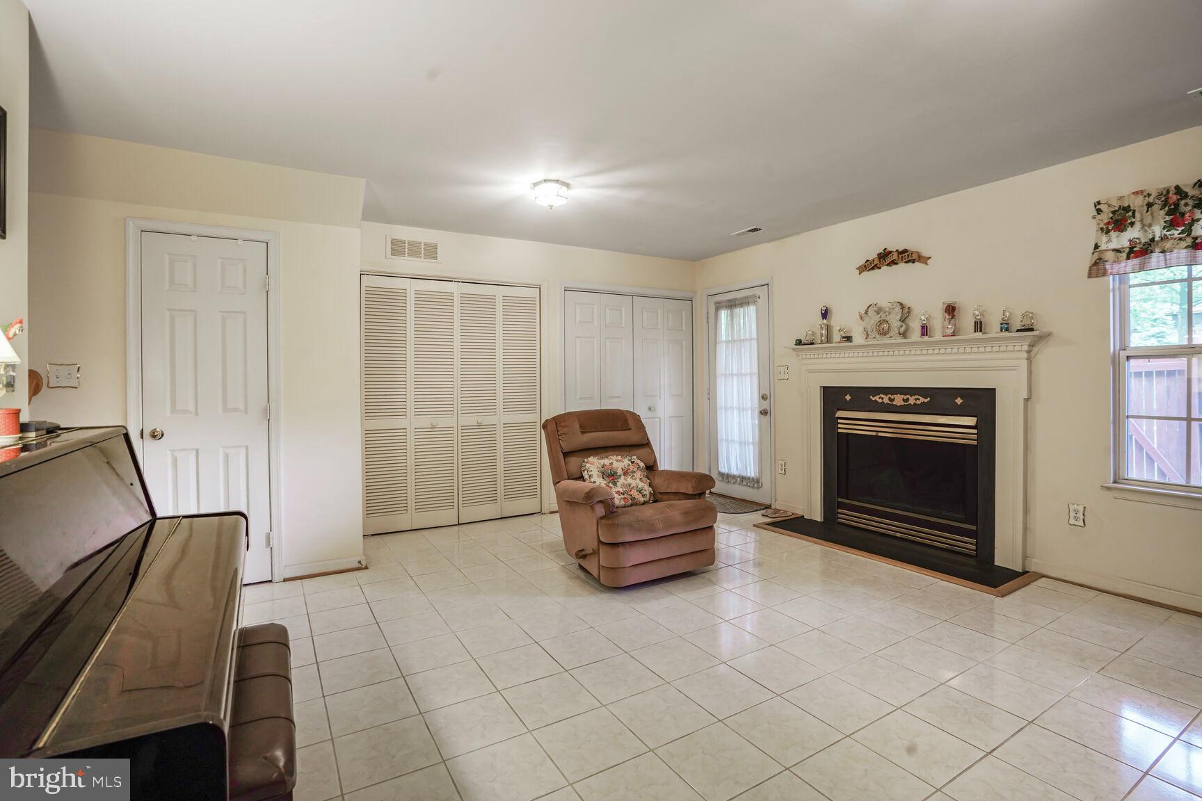 RANDOM HILLS - Residential