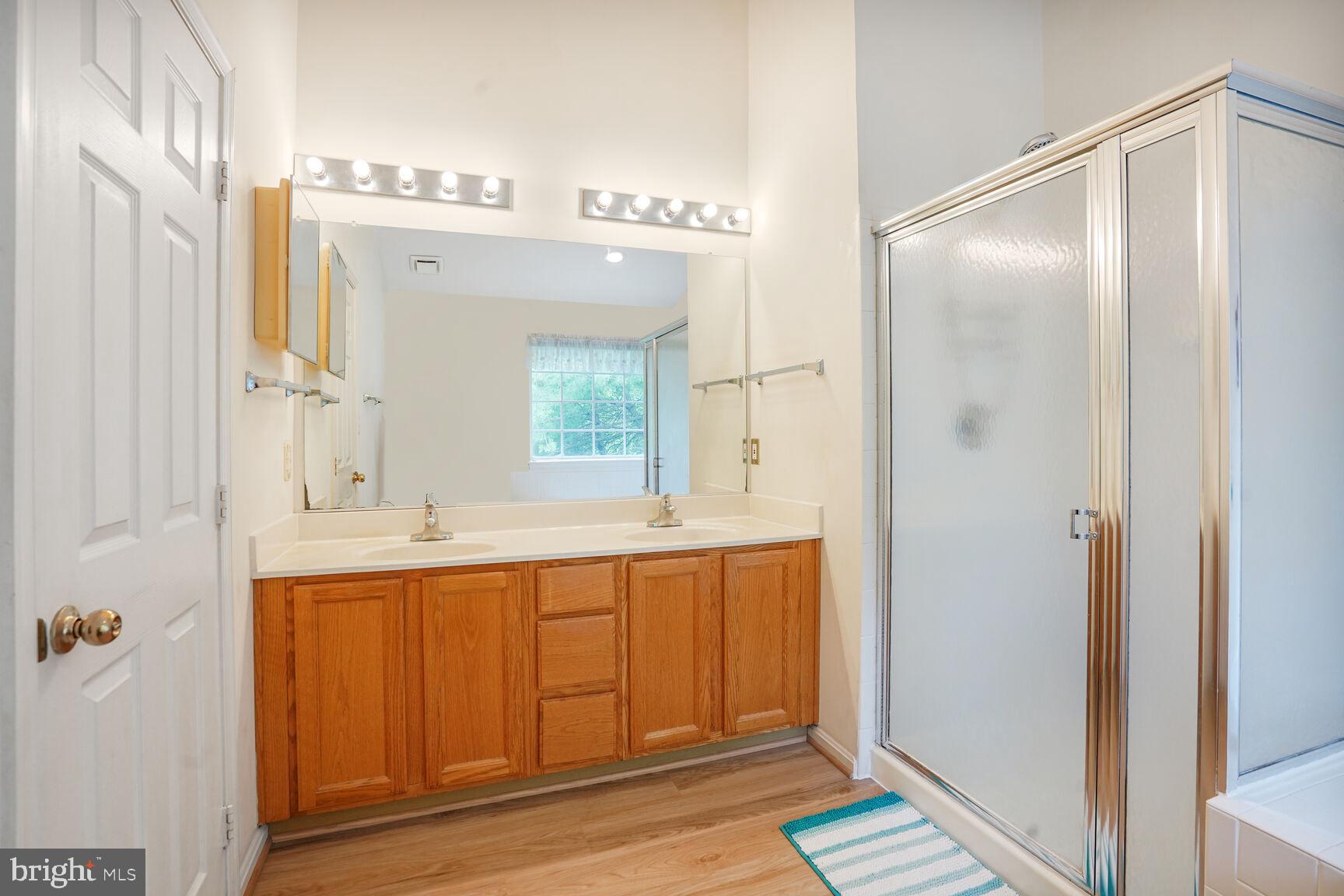 RANDOM HILLS - Residential