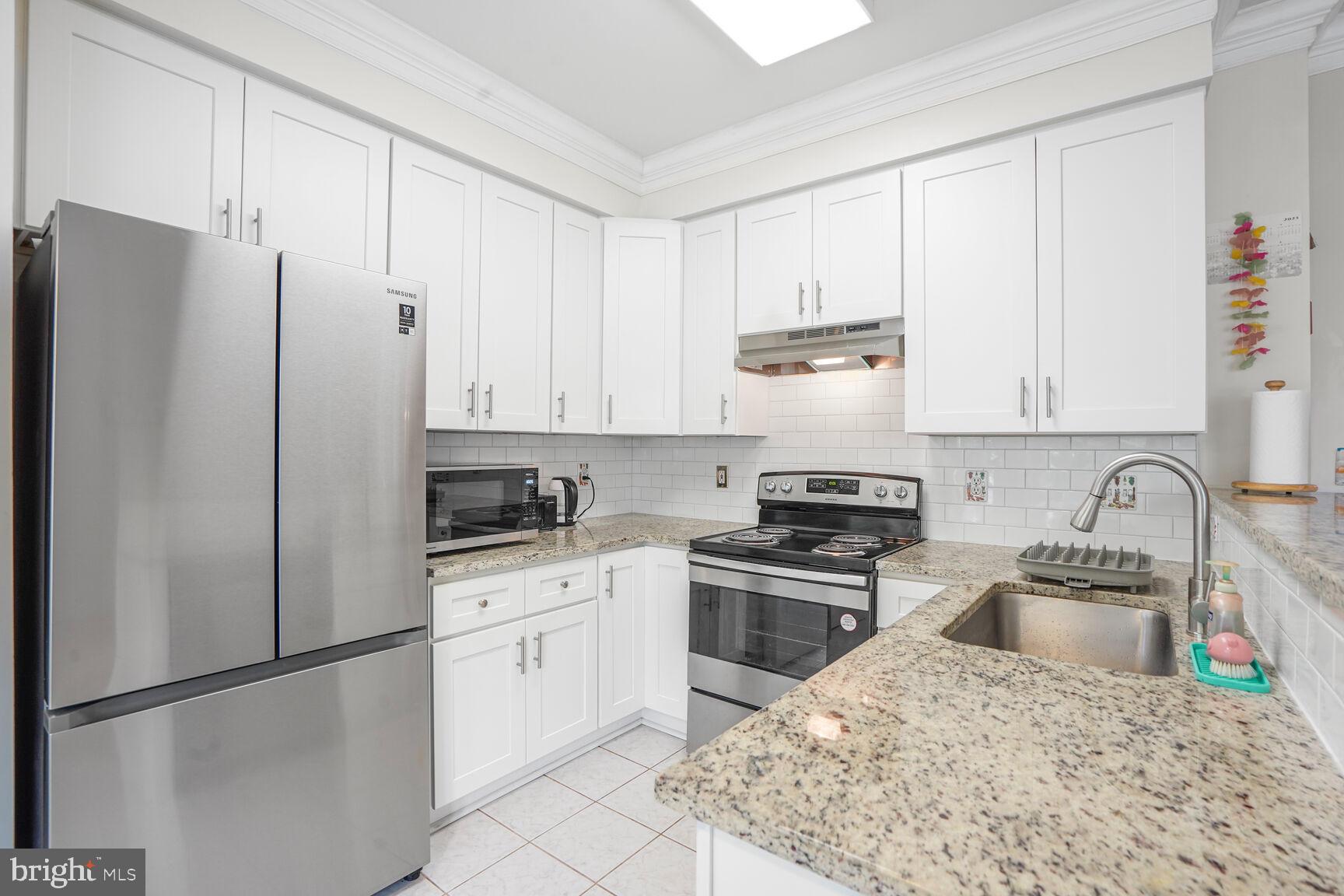 RANDOM HILLS - Residential