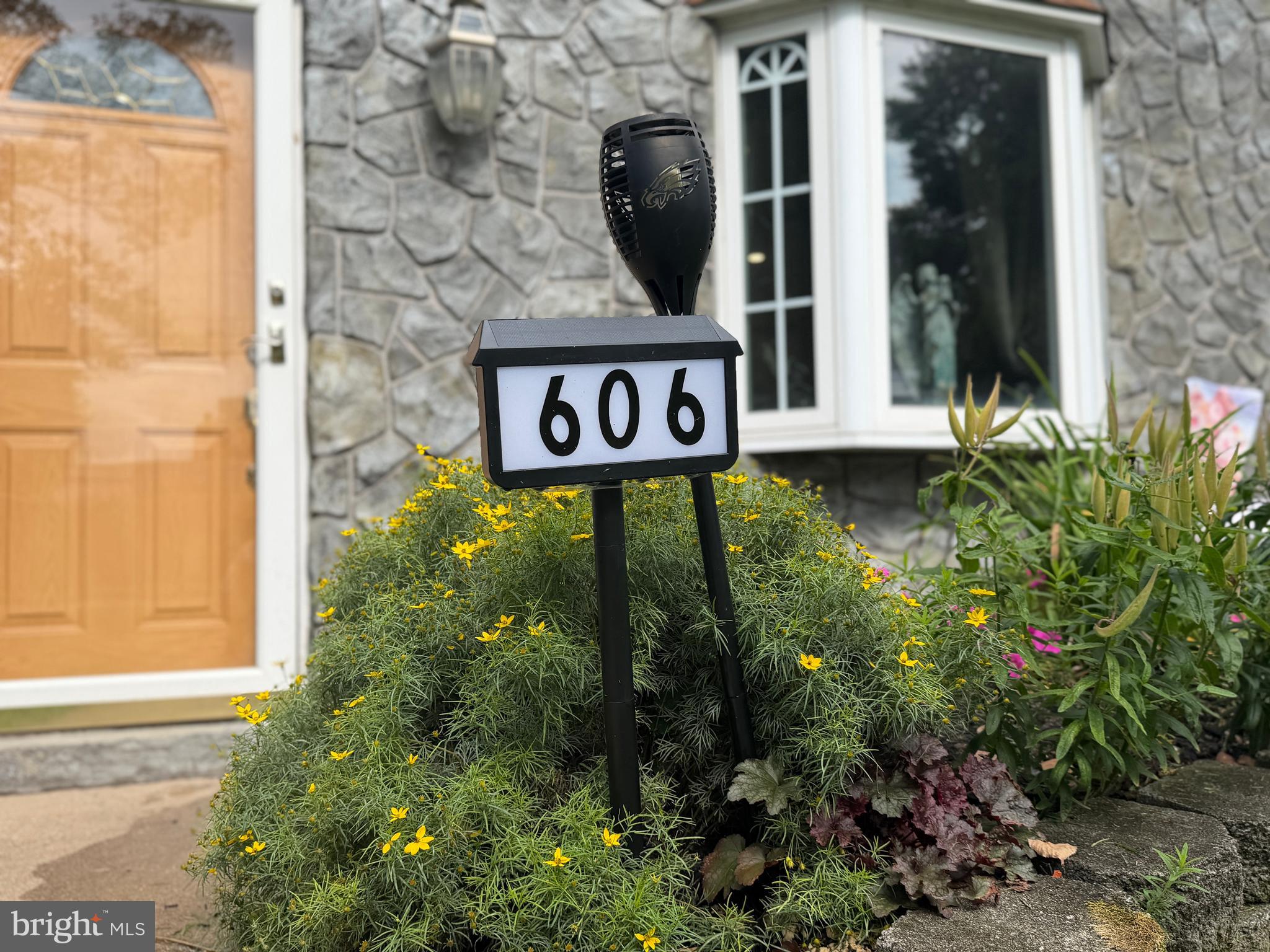 606 N VALLEY FORGE ROAD