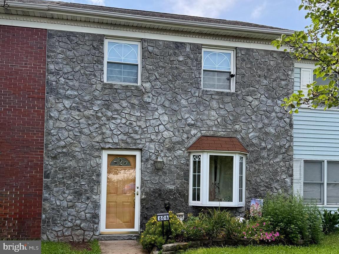 606 N VALLEY FORGE ROAD