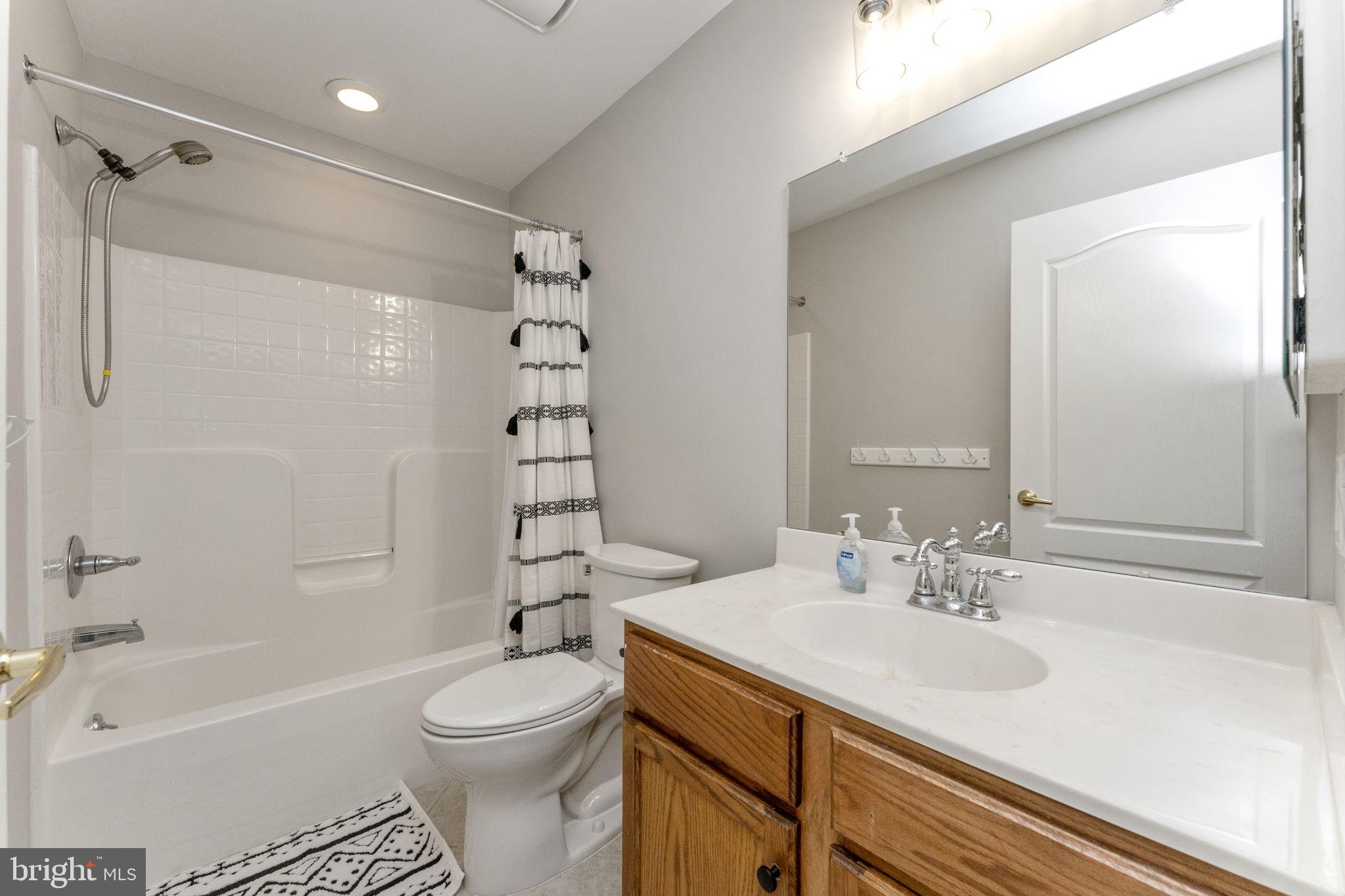 CHALFONT GREENE - Residential Lease