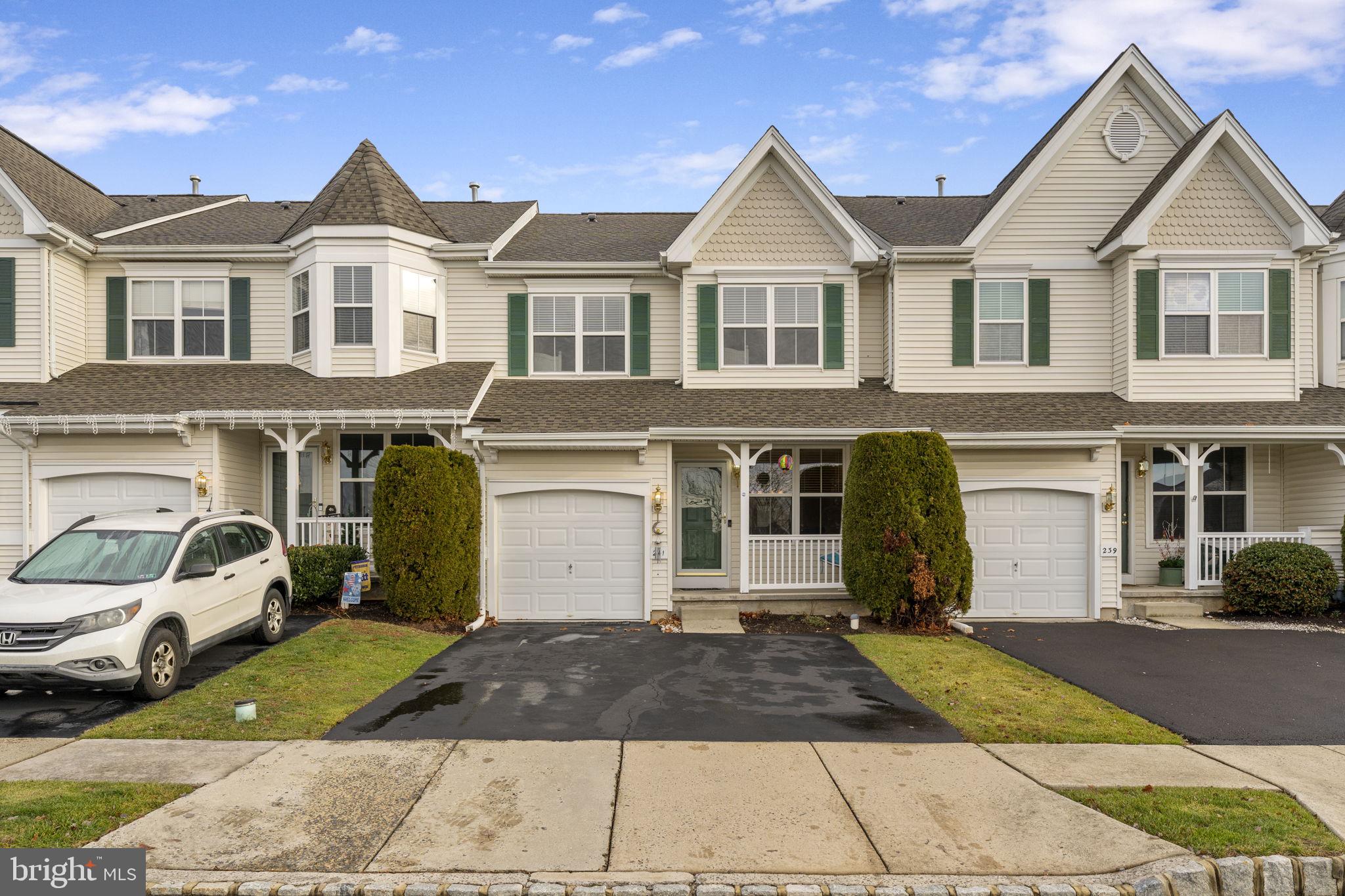 CHALFONT GREENE - Residential Lease