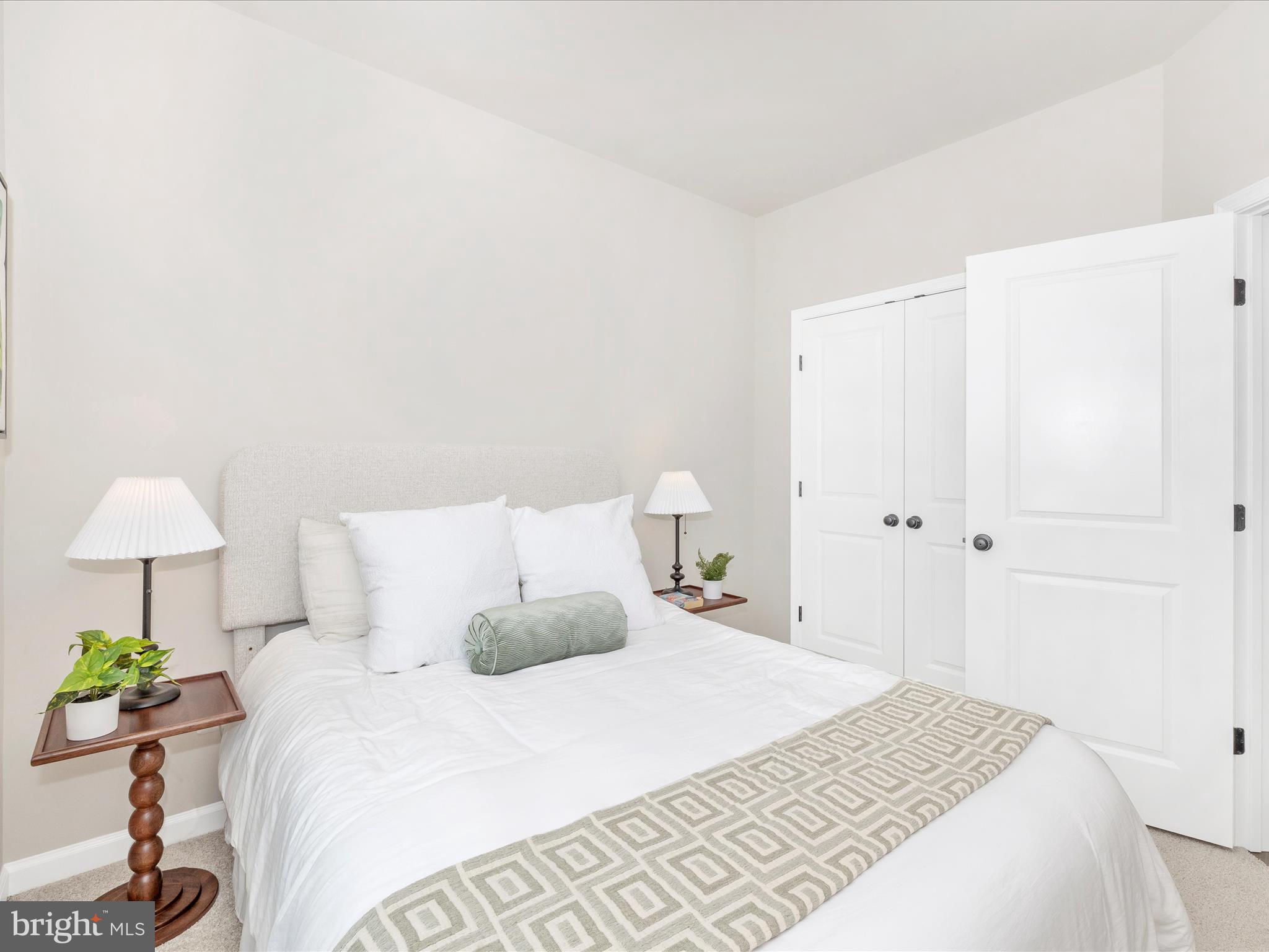 SPRING BANK - Residential