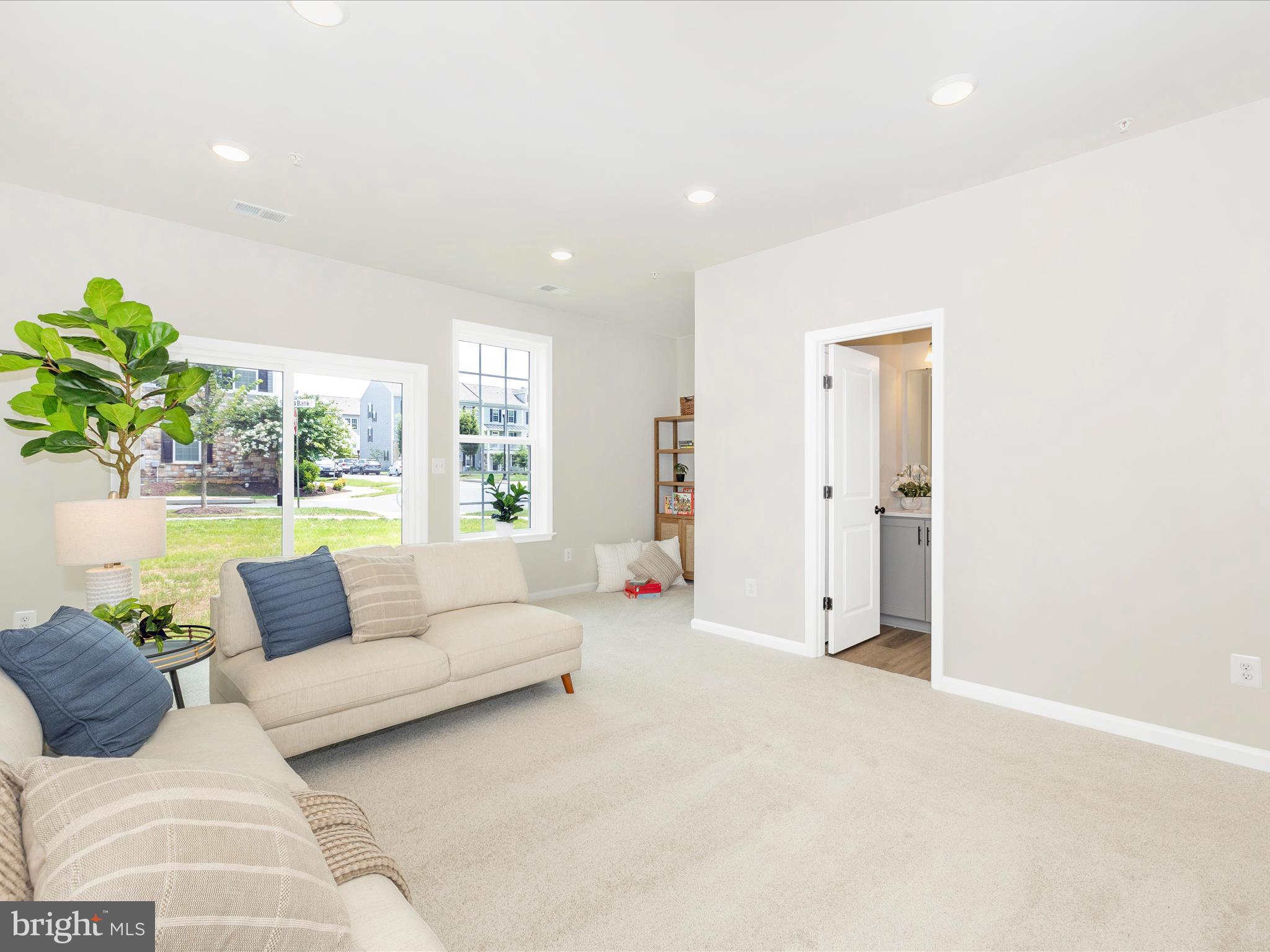 SPRING BANK - Residential