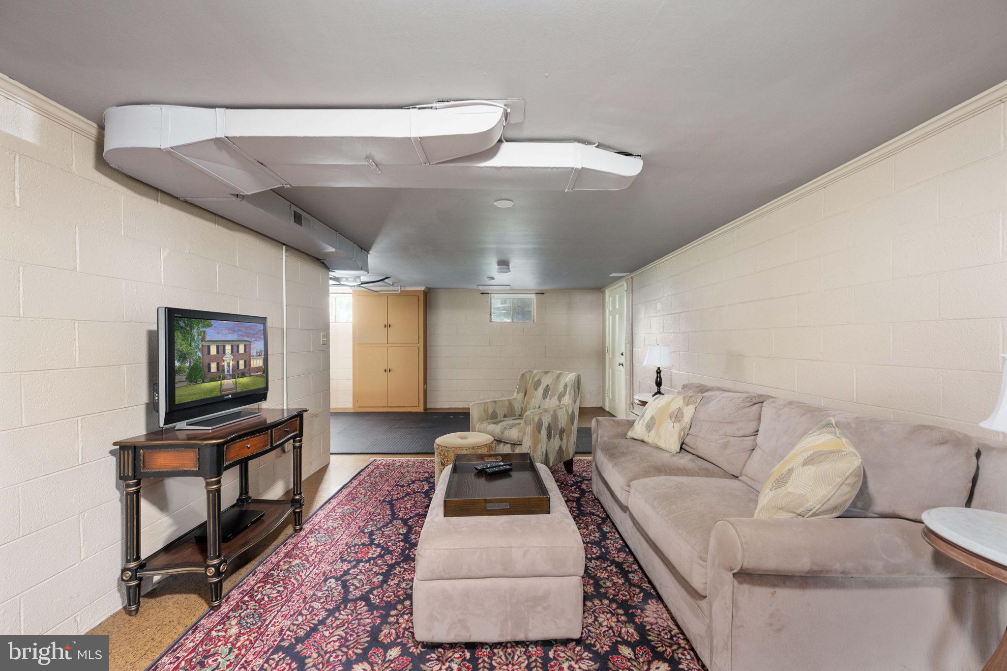 DOWNTOWN FREDERICKSBURG - Residential