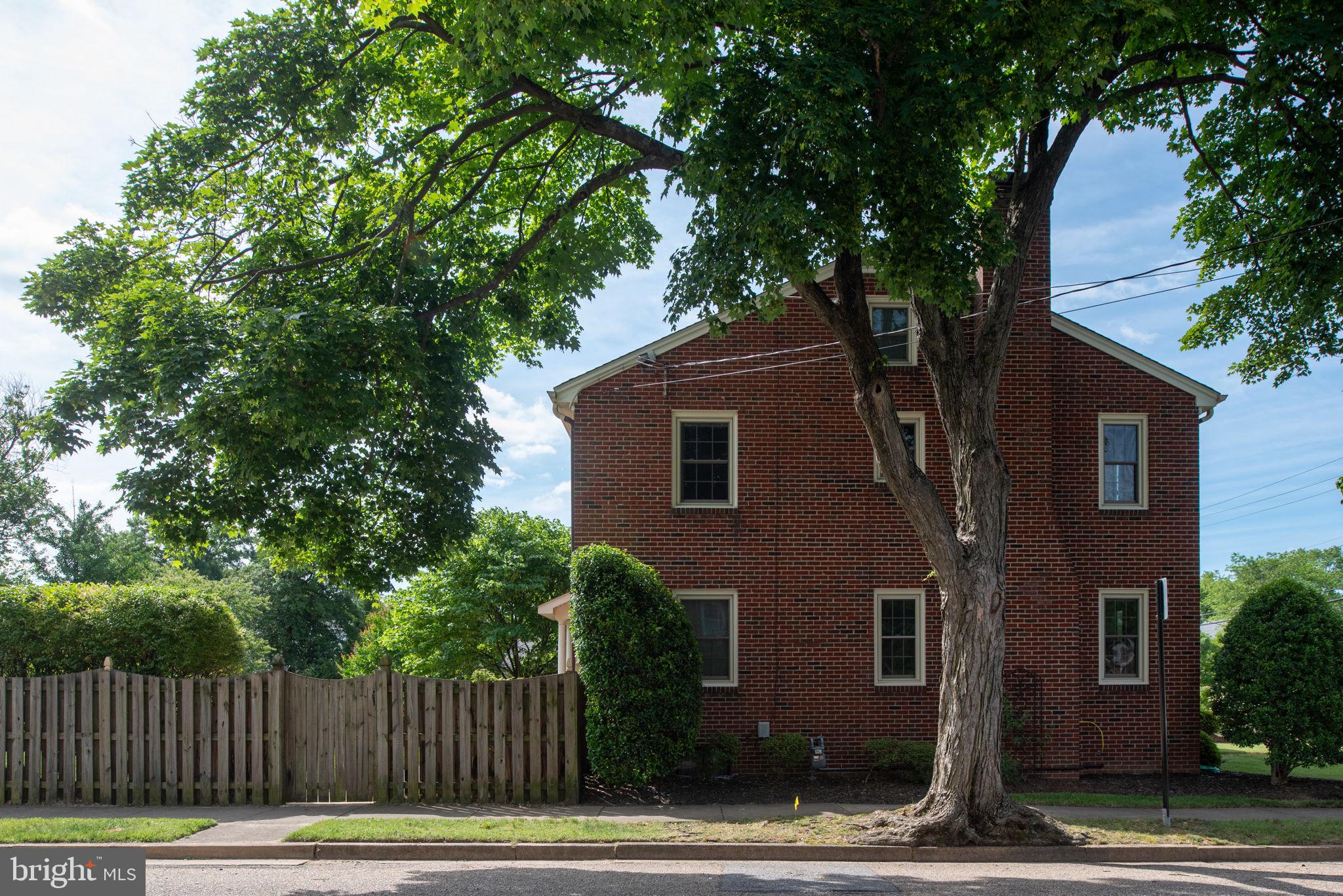 DOWNTOWN FREDERICKSBURG - Residential