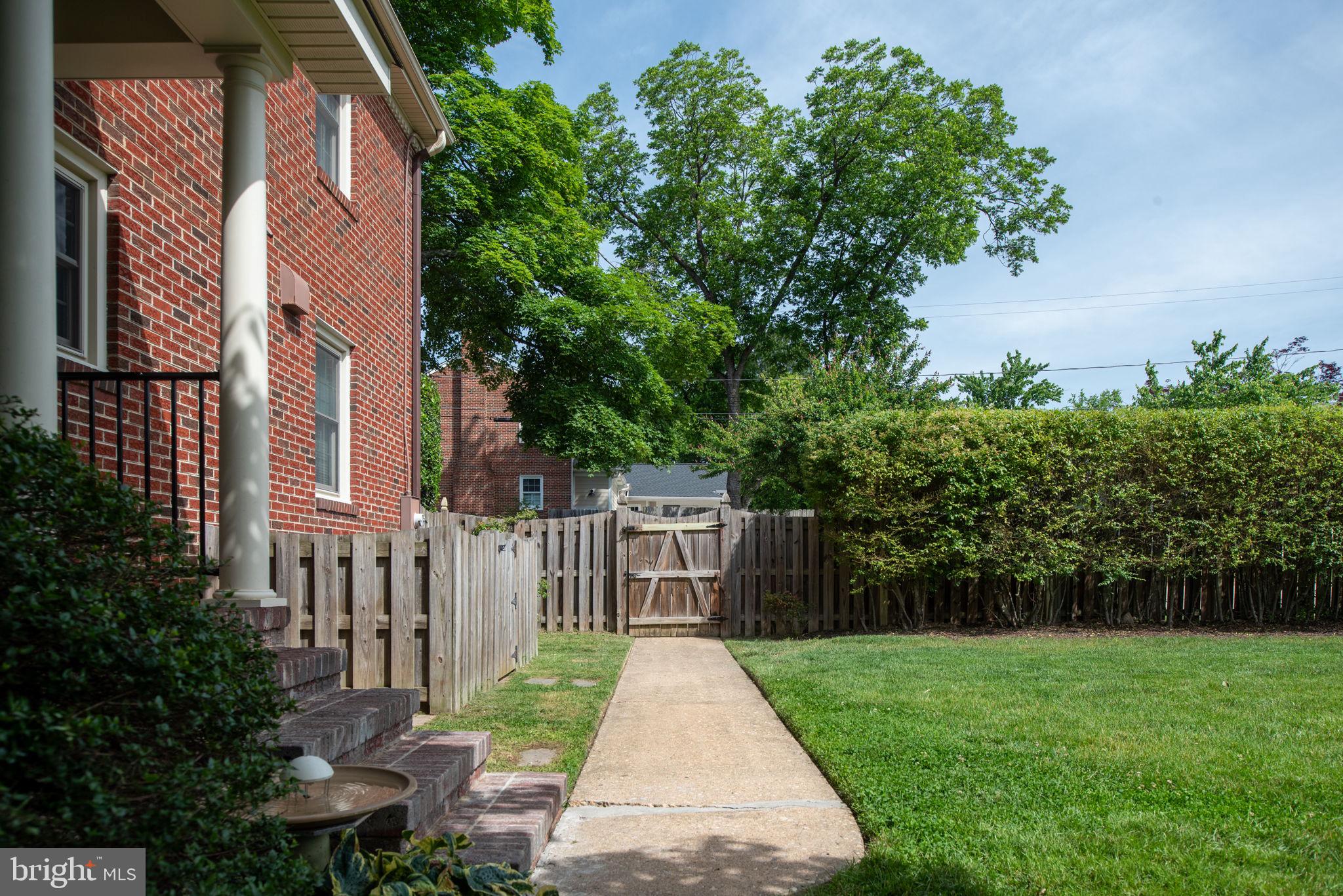 DOWNTOWN FREDERICKSBURG - Residential