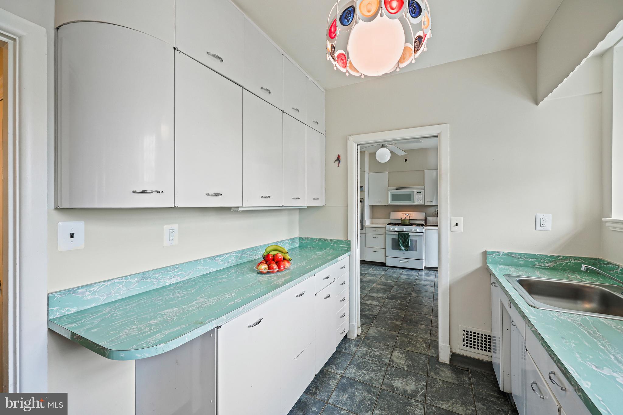 GREATER HOMELAND HISTORIC DISTRICT - Residential Lease