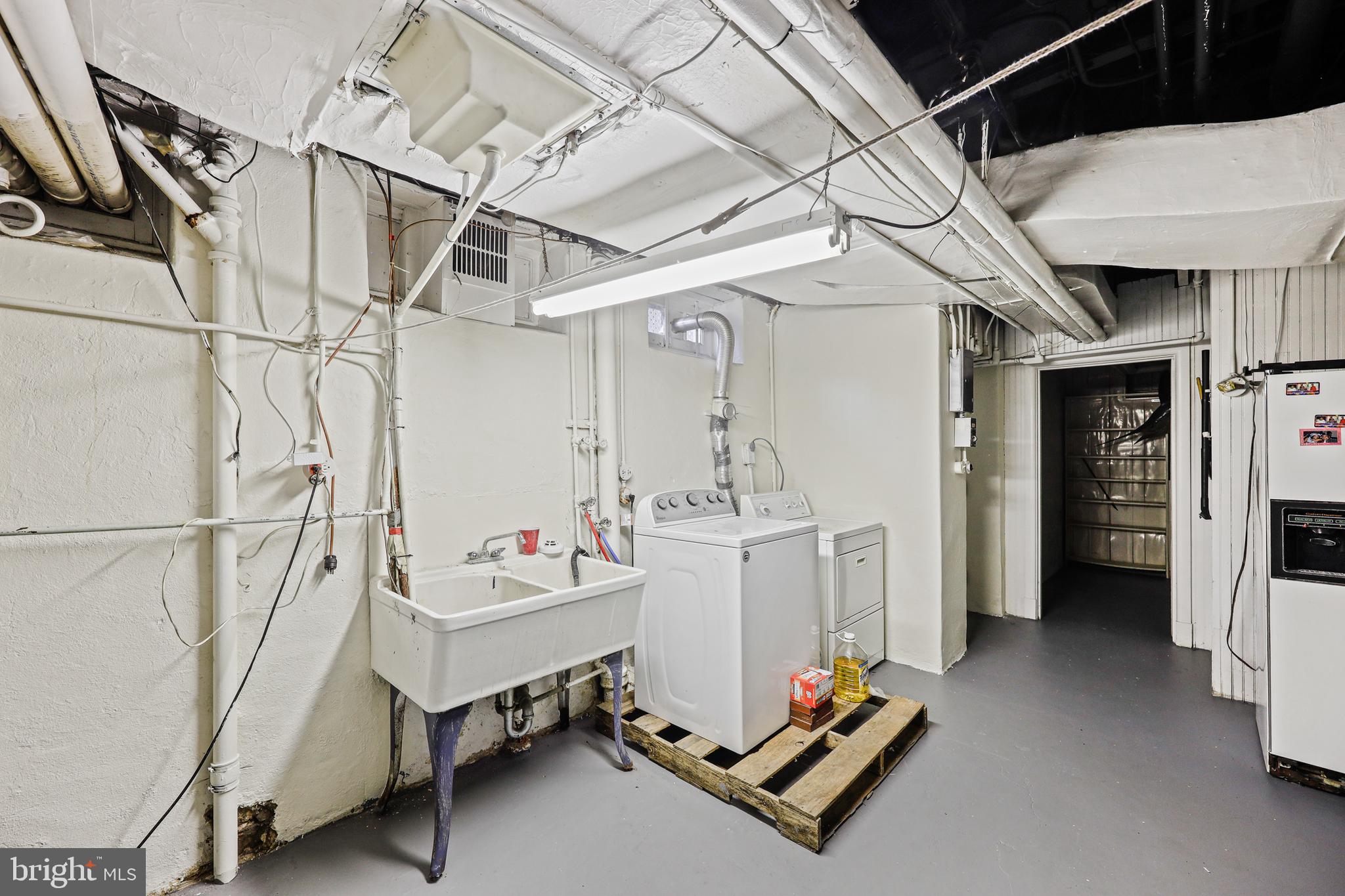 GREATER HOMELAND HISTORIC DISTRICT - Residential Lease