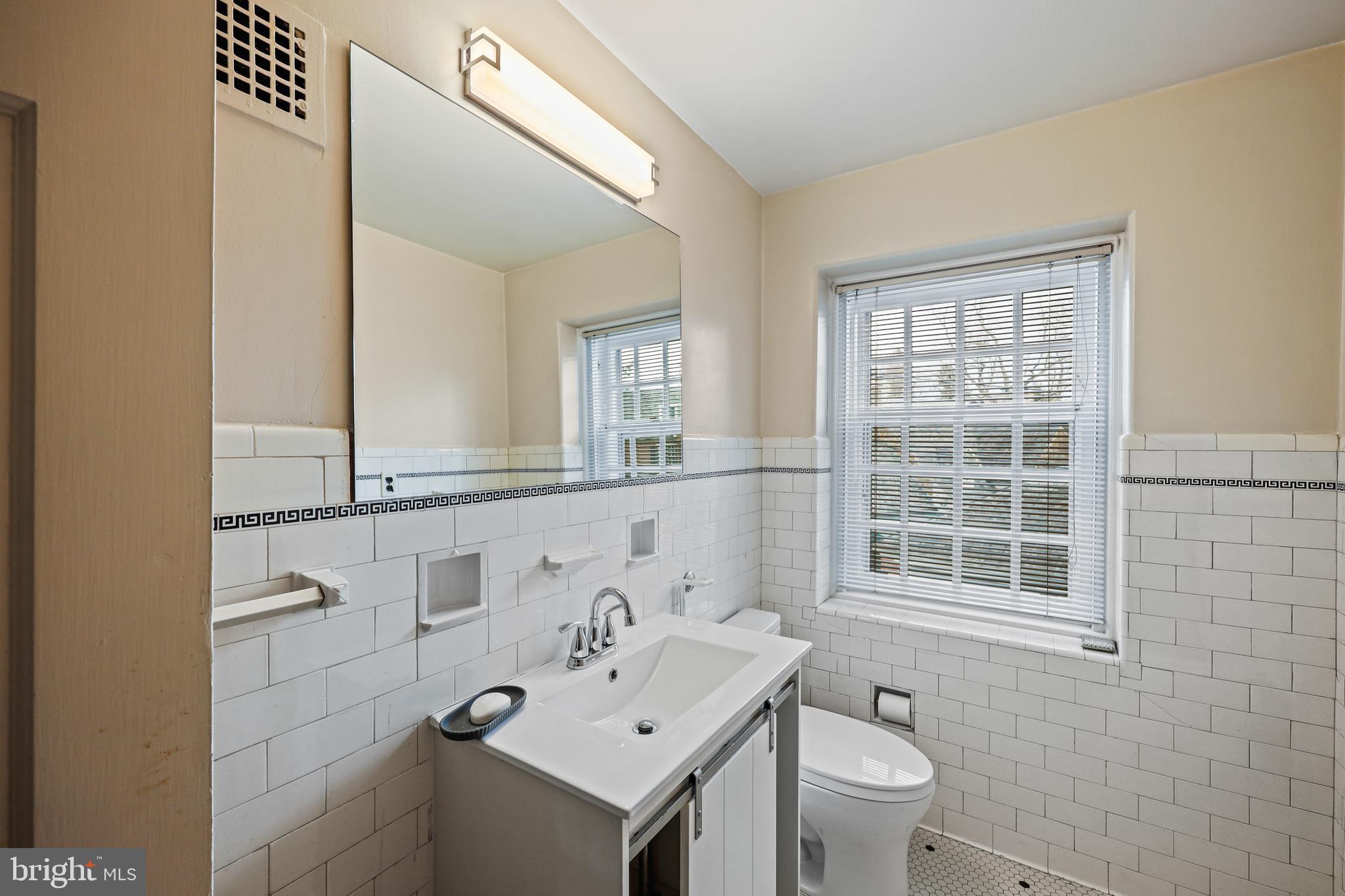 GREATER HOMELAND HISTORIC DISTRICT - Residential Lease